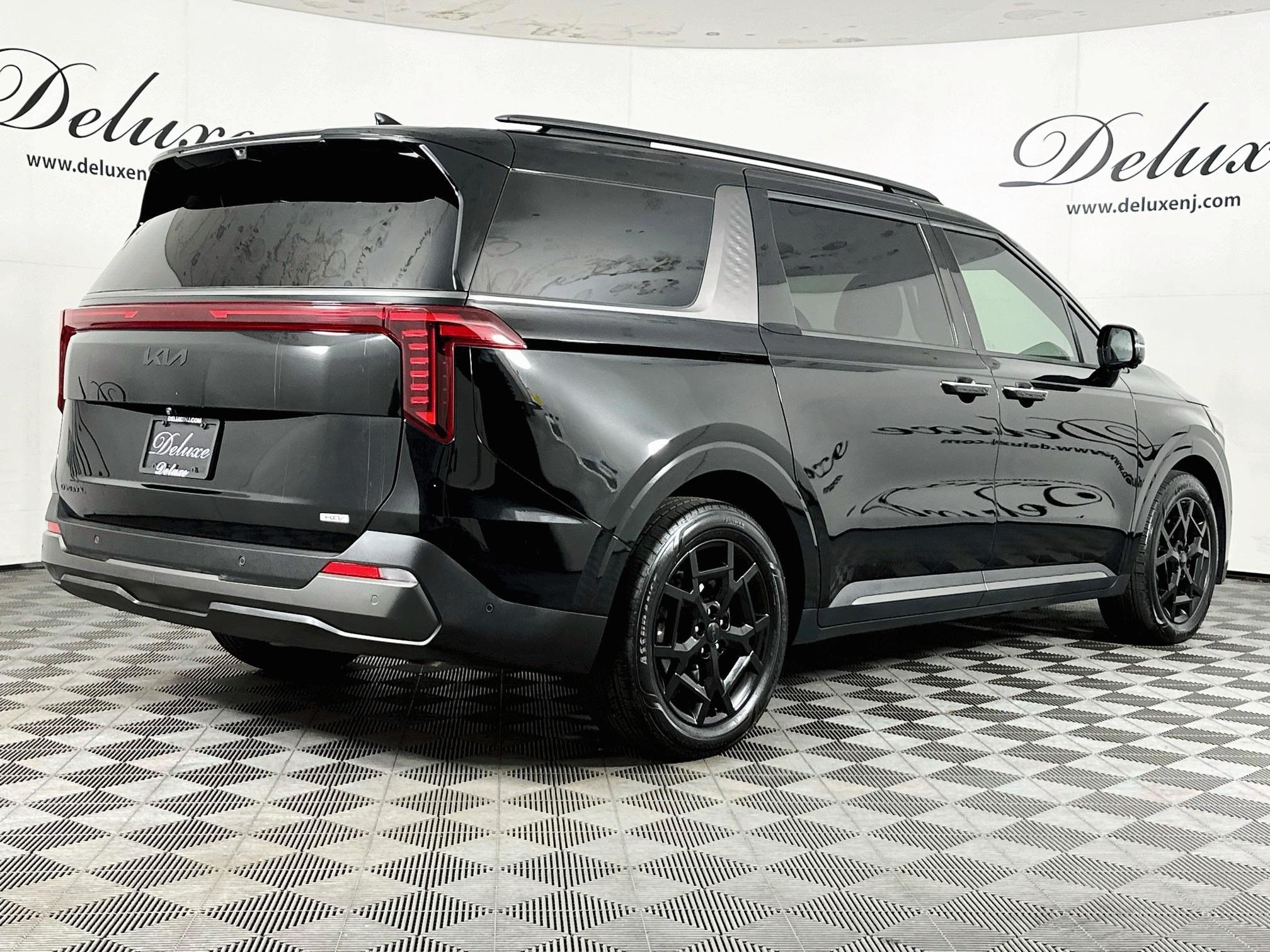 2025 Kia Carnival 5