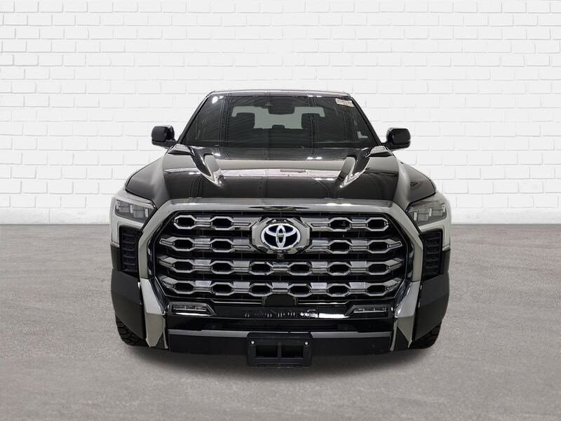 2023 Toyota Tundra Platinum CrewMax photo 3