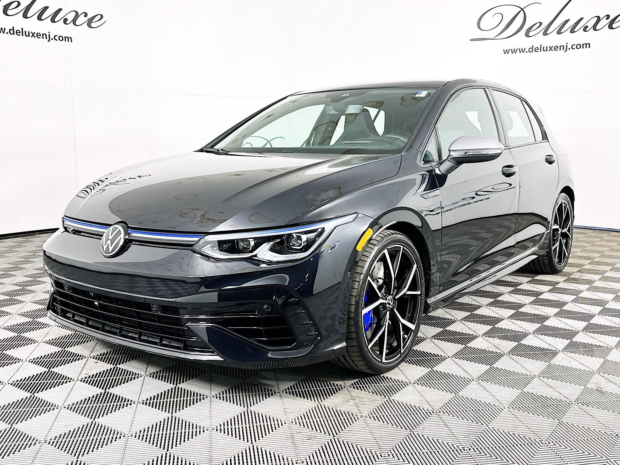 2024 Volkswagen Golf R photo 3
