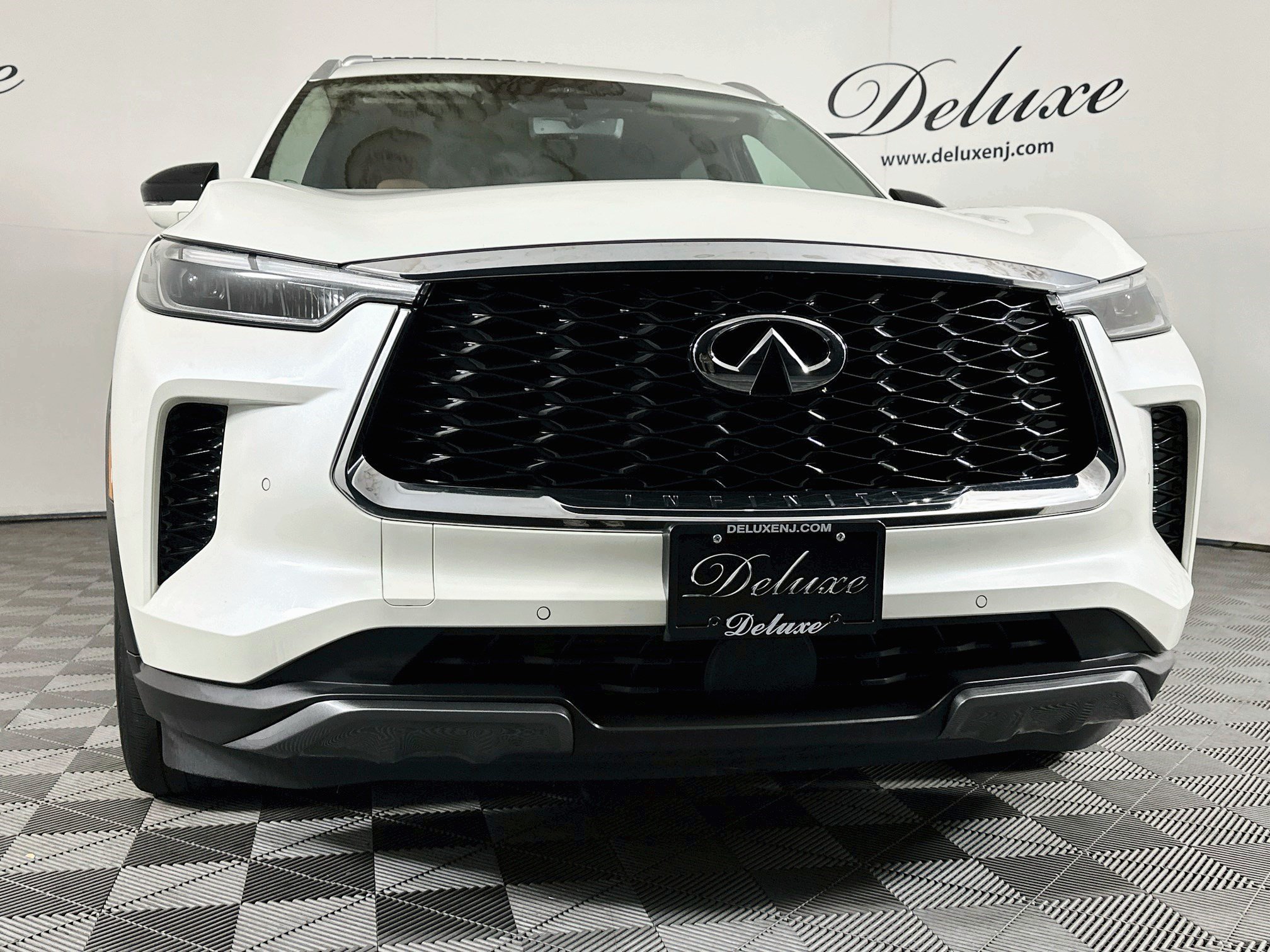 2025 INFINITI QX60 32