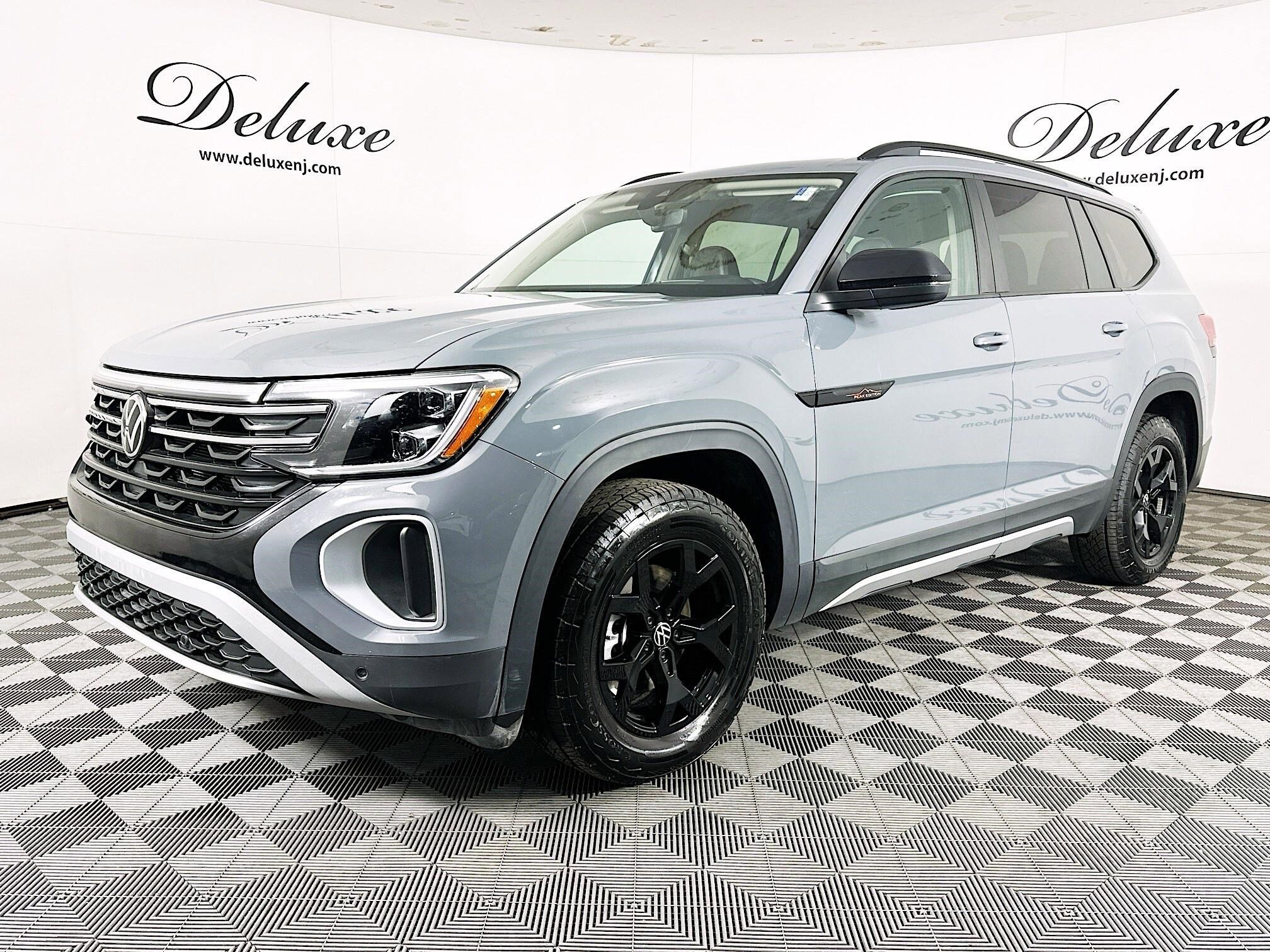 2024 Volkswagen Atlas Peak Edition SEL photo 3