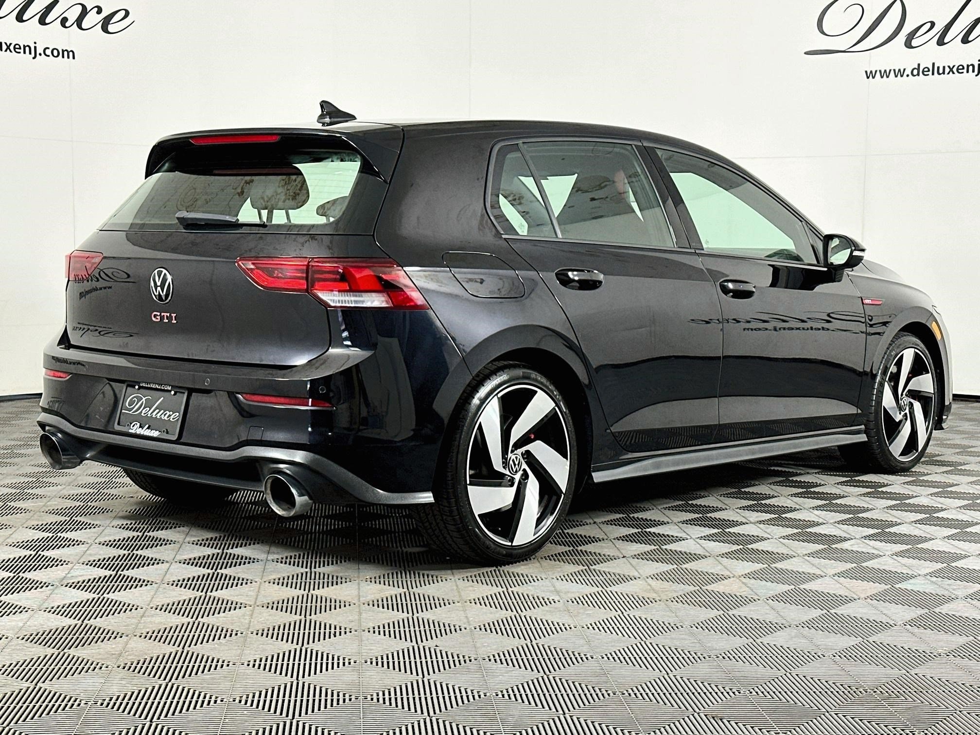 2023 Volkswagen Golf GTI 5