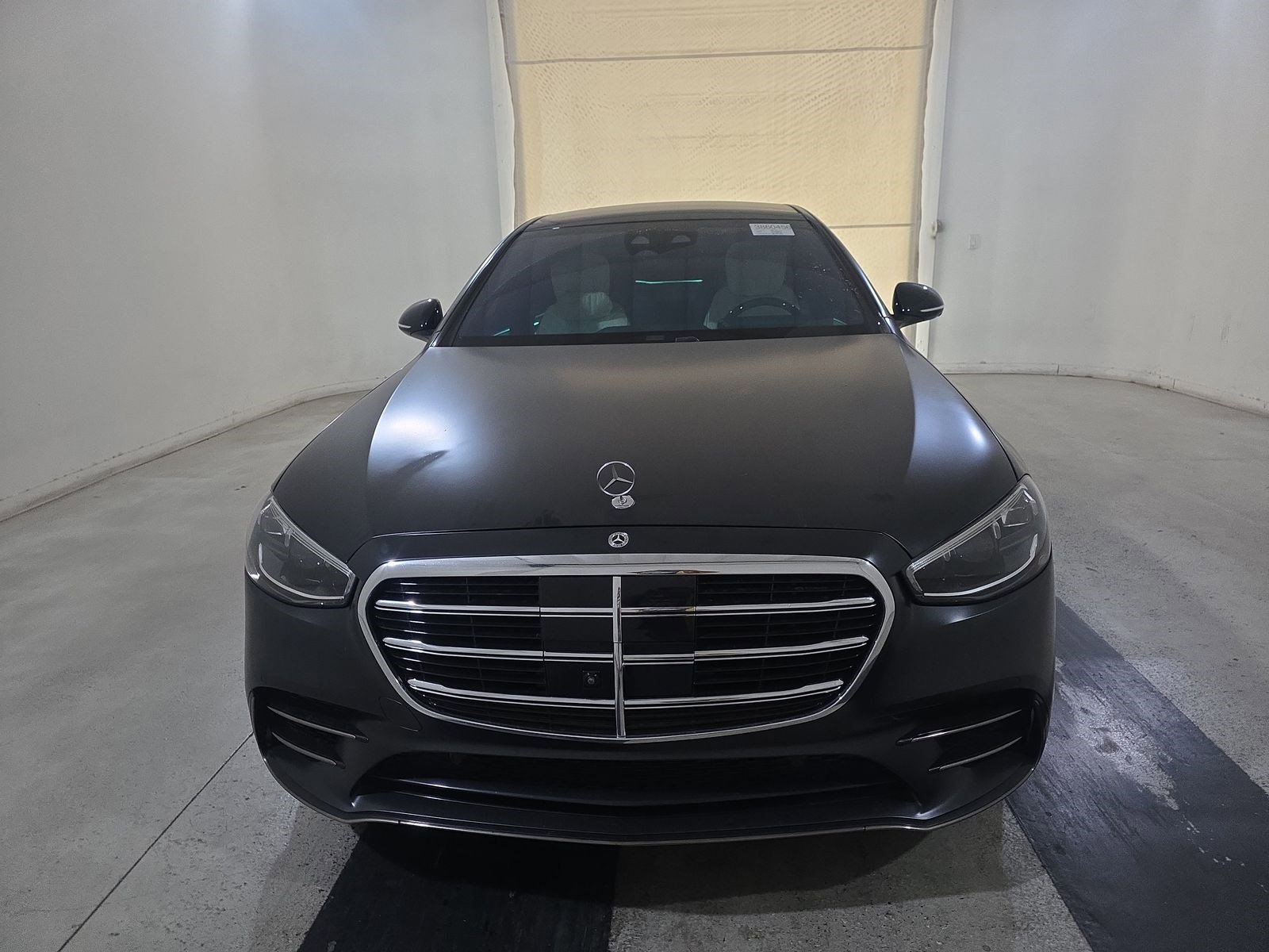 2023 Mercedes Benz S 580 4MATIC photo 3