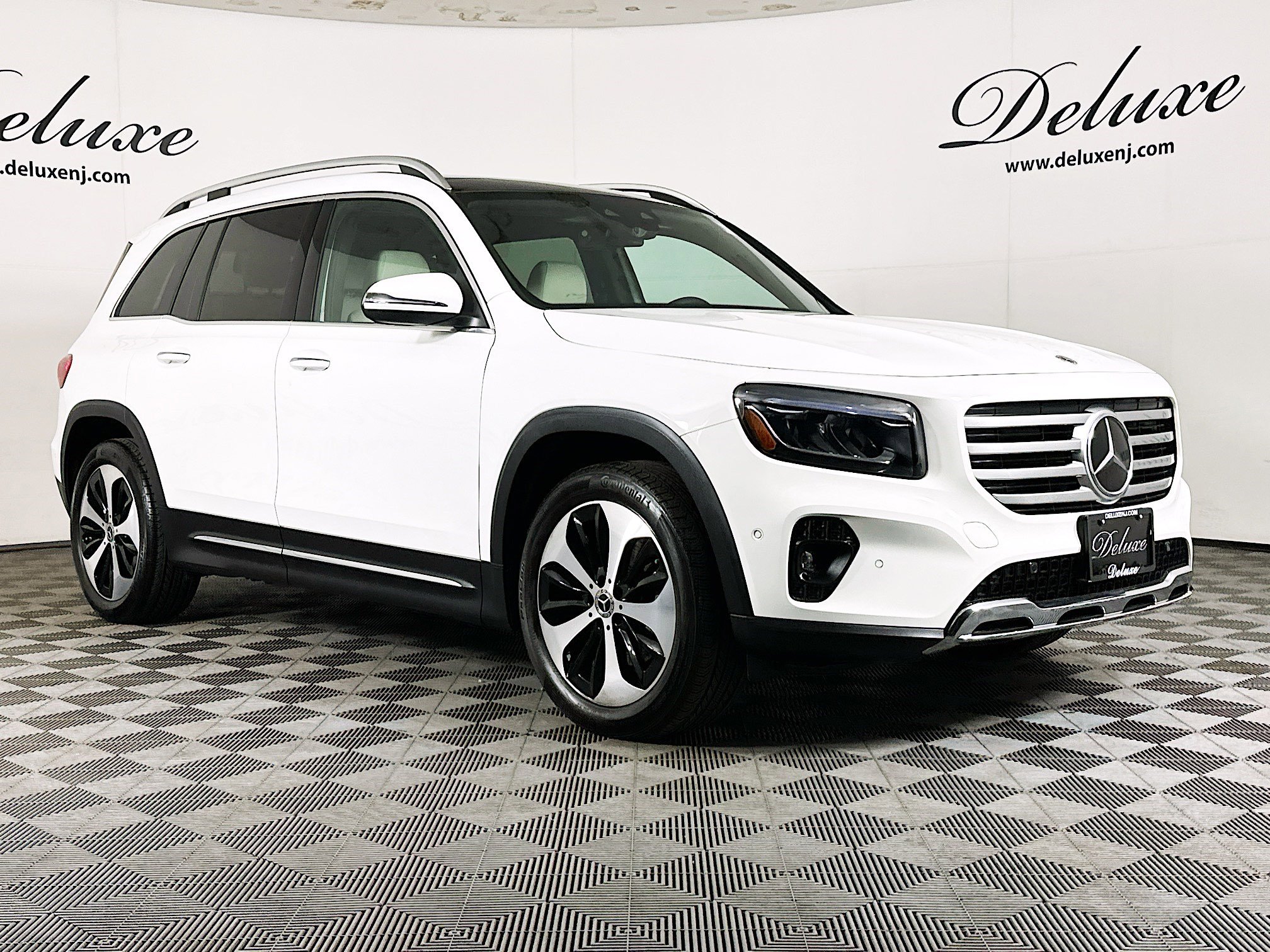 2024 Mercedes-Benz GLB GLB 250 4MATIC's photo