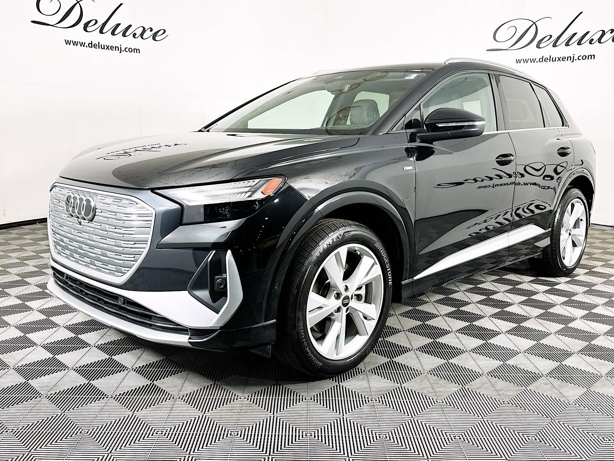 2023 Audi Q4 50 E-tron Prestige photo 3