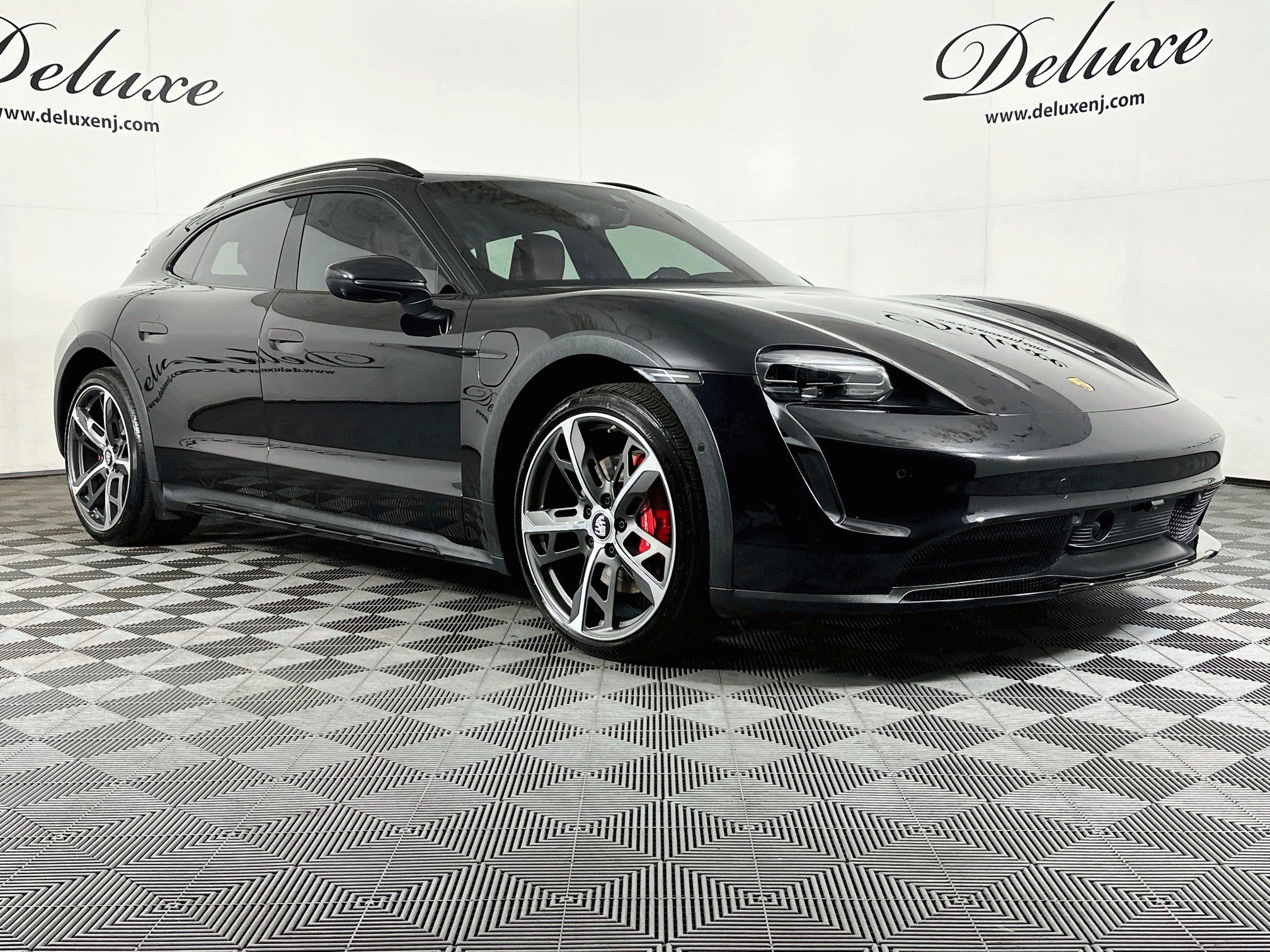 2023 Porsche Taycan 34
