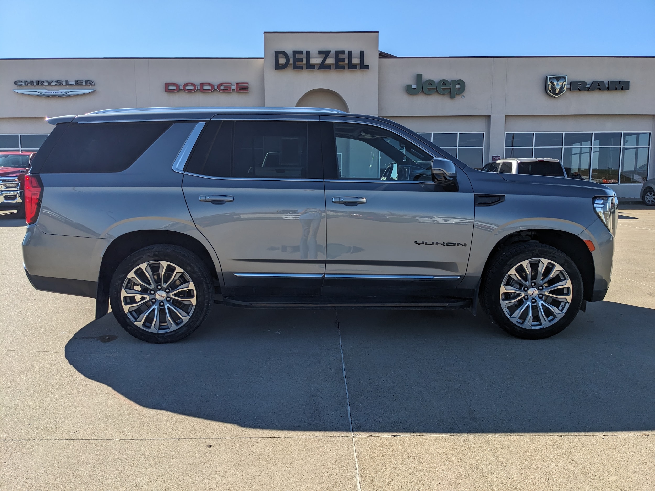 2021 GMC Yukon SLT