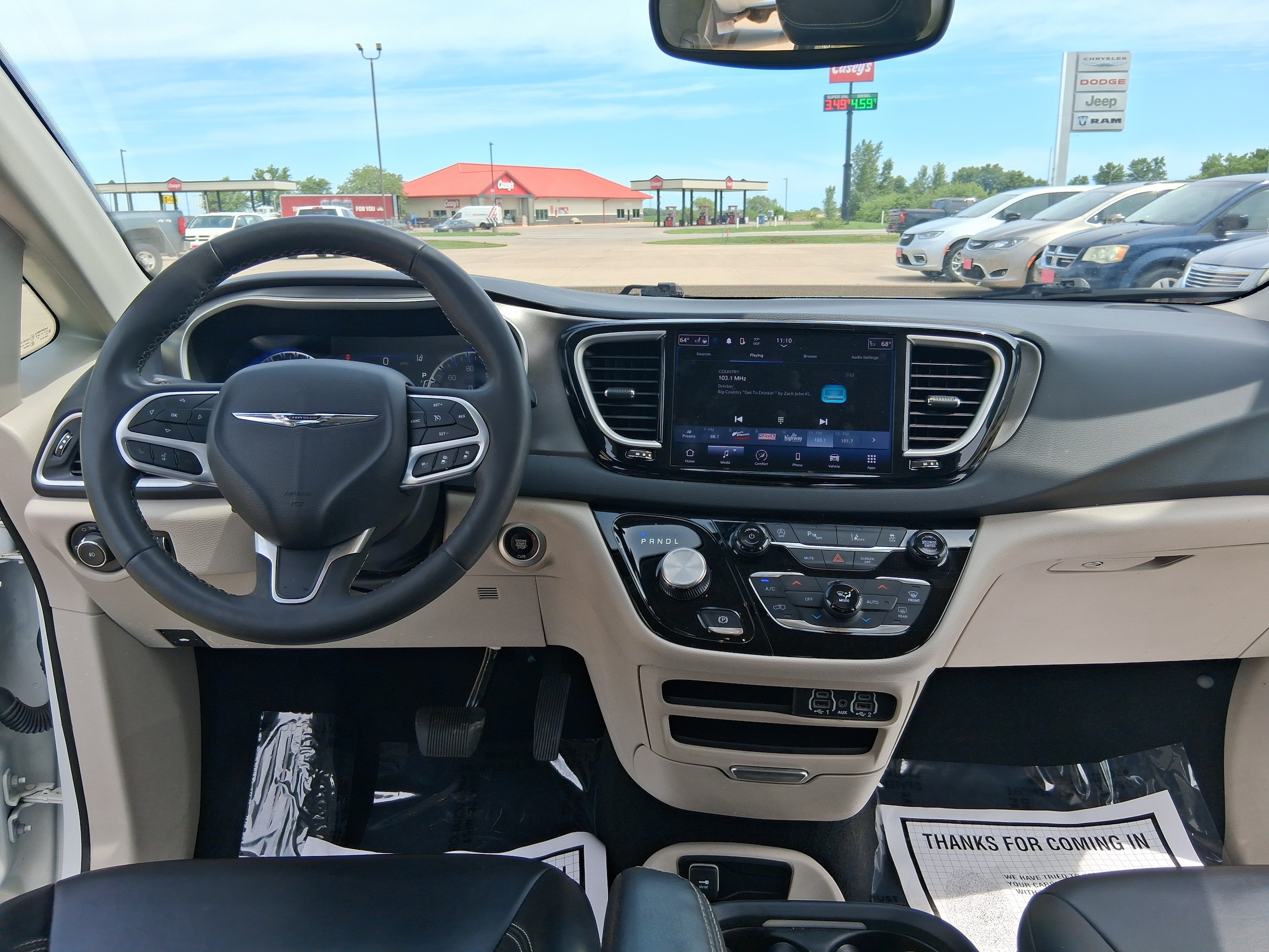 2023 Chrysler Pacifica Touring L - Photo 12