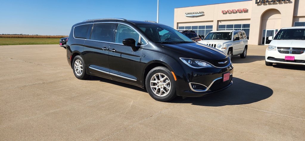 Used 2020 Chrysler Pacifica TOURING L