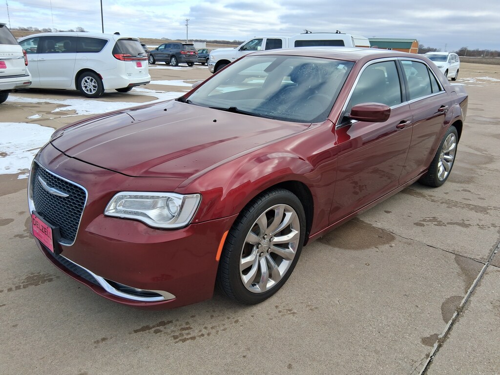 Used 2018 Chrysler 300 TOURING L