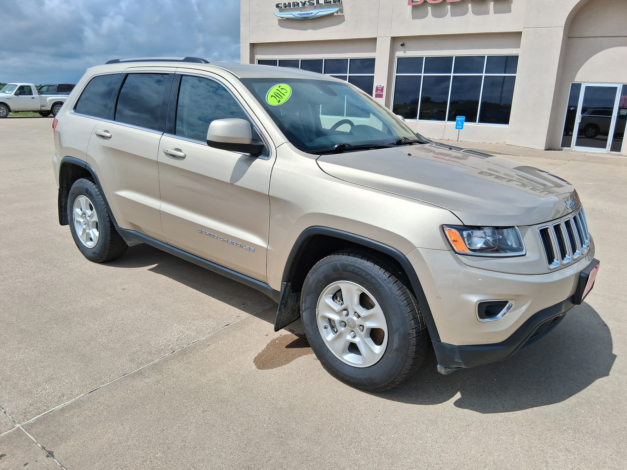 Used 2015 Jeep Grand Cherokee Laredo with VIN 1C4RJFAG8FC602963 for sale in Wapello, IA