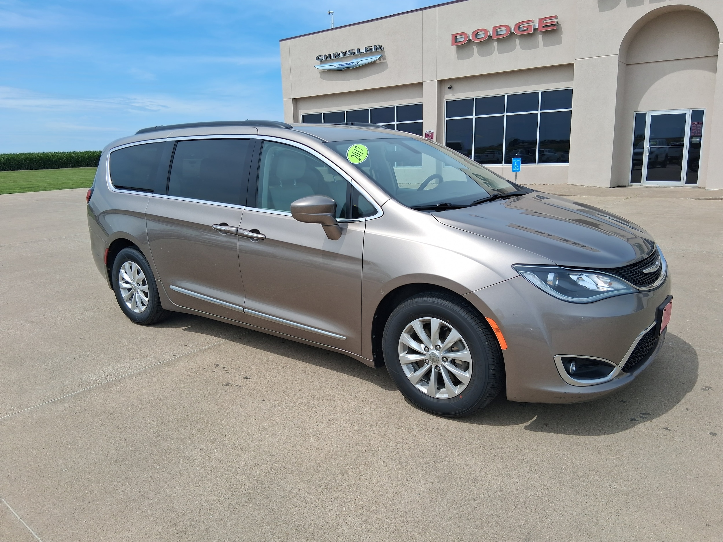 Used 2017 Chrysler Pacifica Touring-L with VIN 2C4RC1BGXHR645089 for sale in Wapello, IA