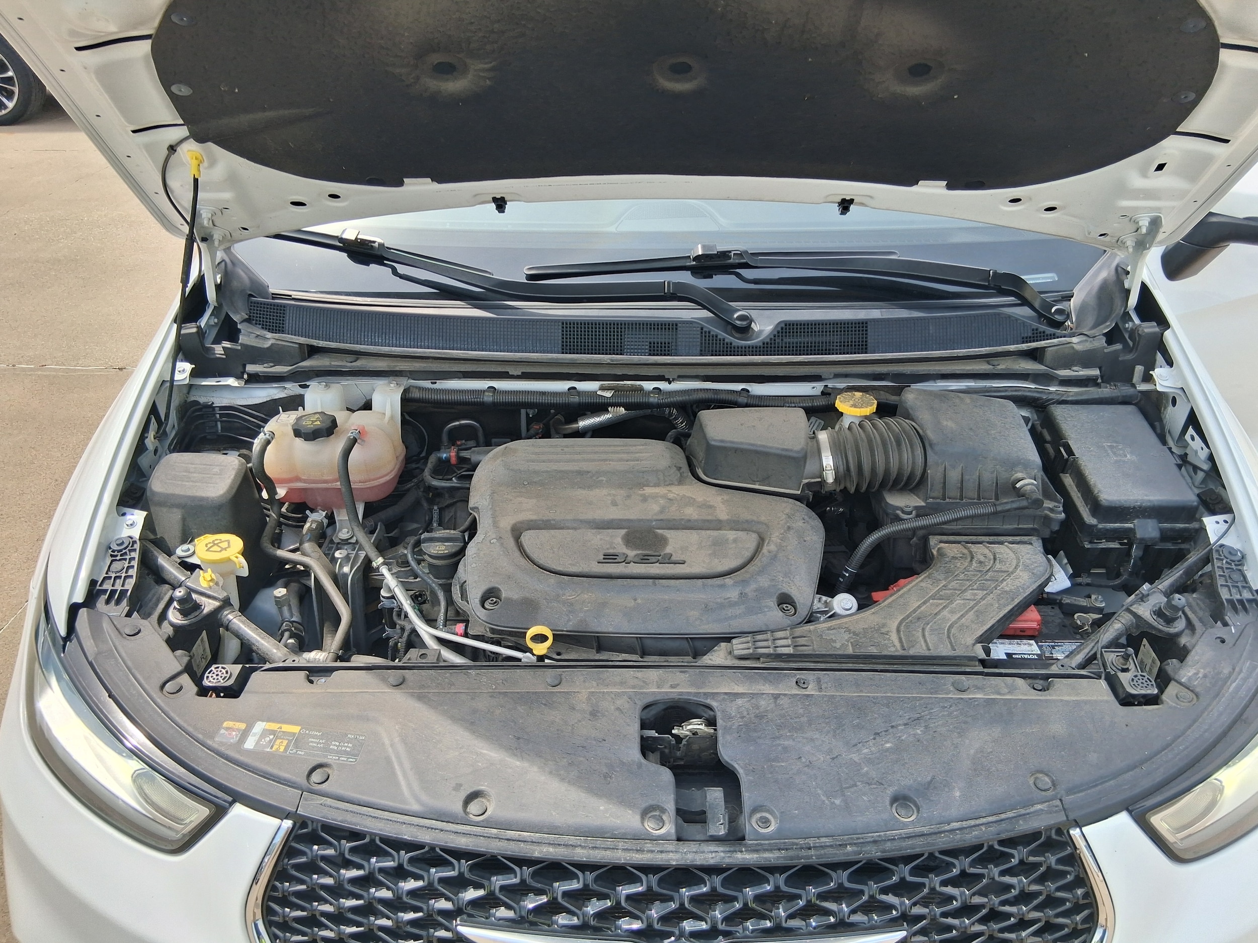 2023 Chrysler Pacifica Touring L - Photo 9