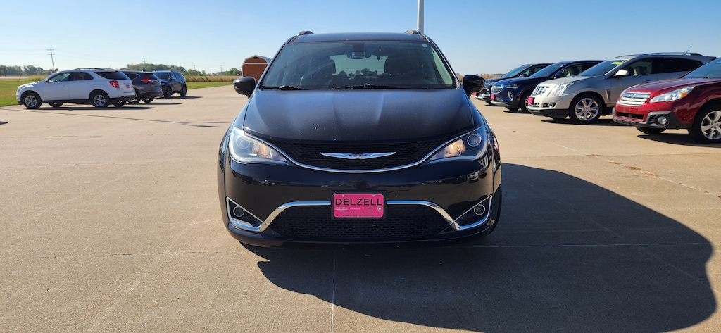 Used 2020 Chrysler Pacifica TOURING L