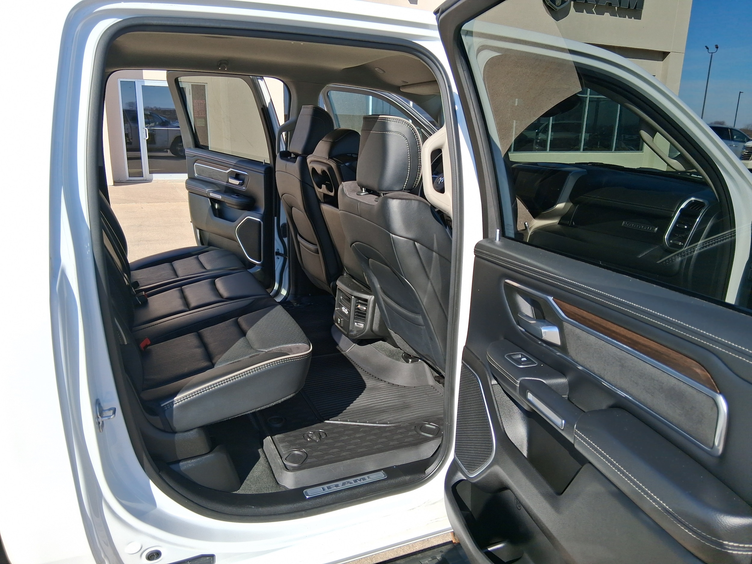 2022 RAM Ram 1500 Pickup Laramie - Photo 20