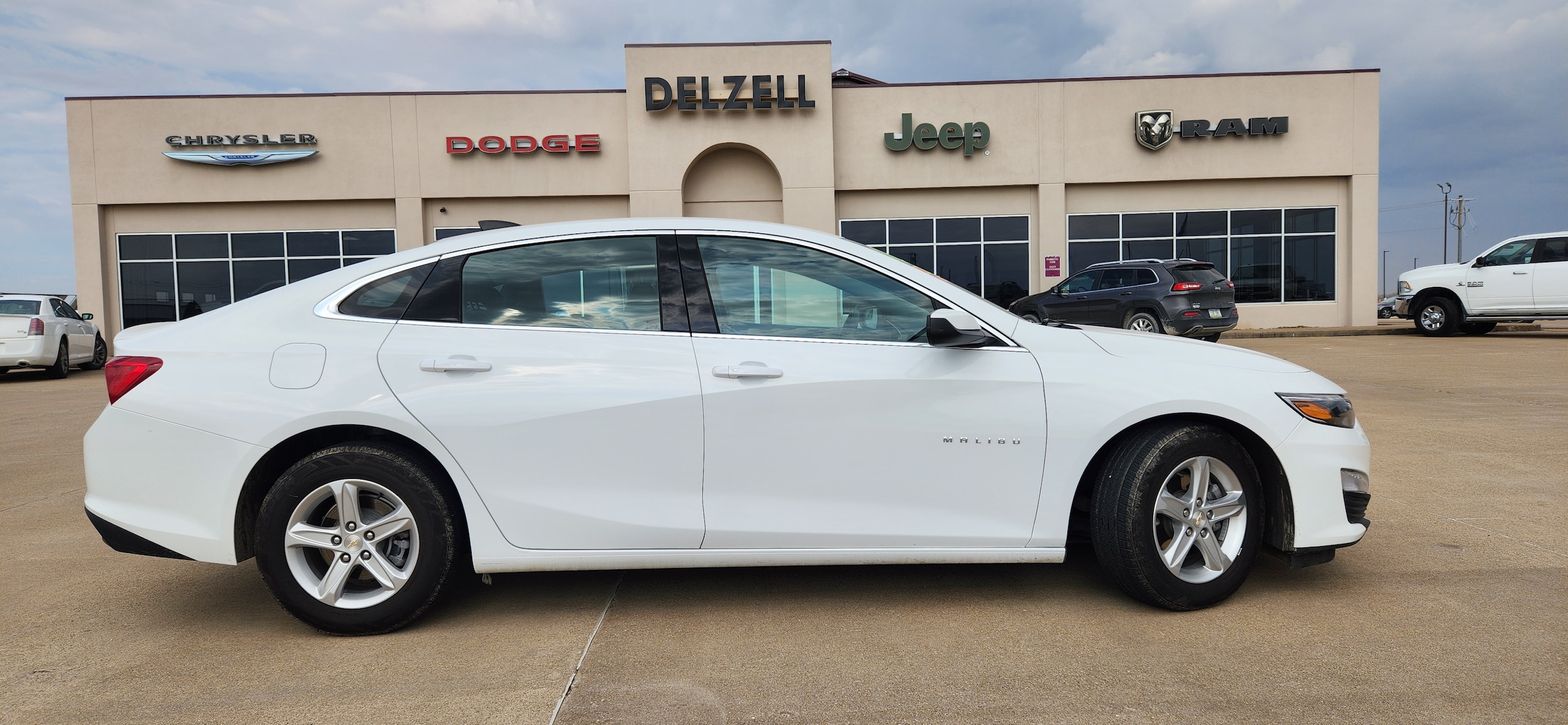Used 2022 Chevrolet Malibu 1FL with VIN 1G1ZC5ST5NF172203 for sale in Wapello, IA