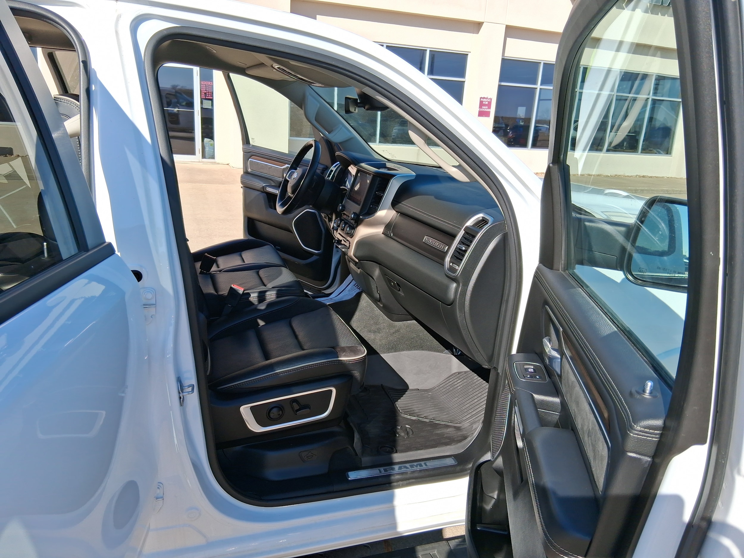 2022 RAM Ram 1500 Pickup Laramie - Photo 21