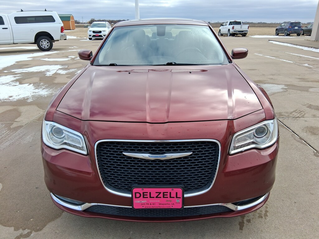 Used 2018 Chrysler 300 TOURING L