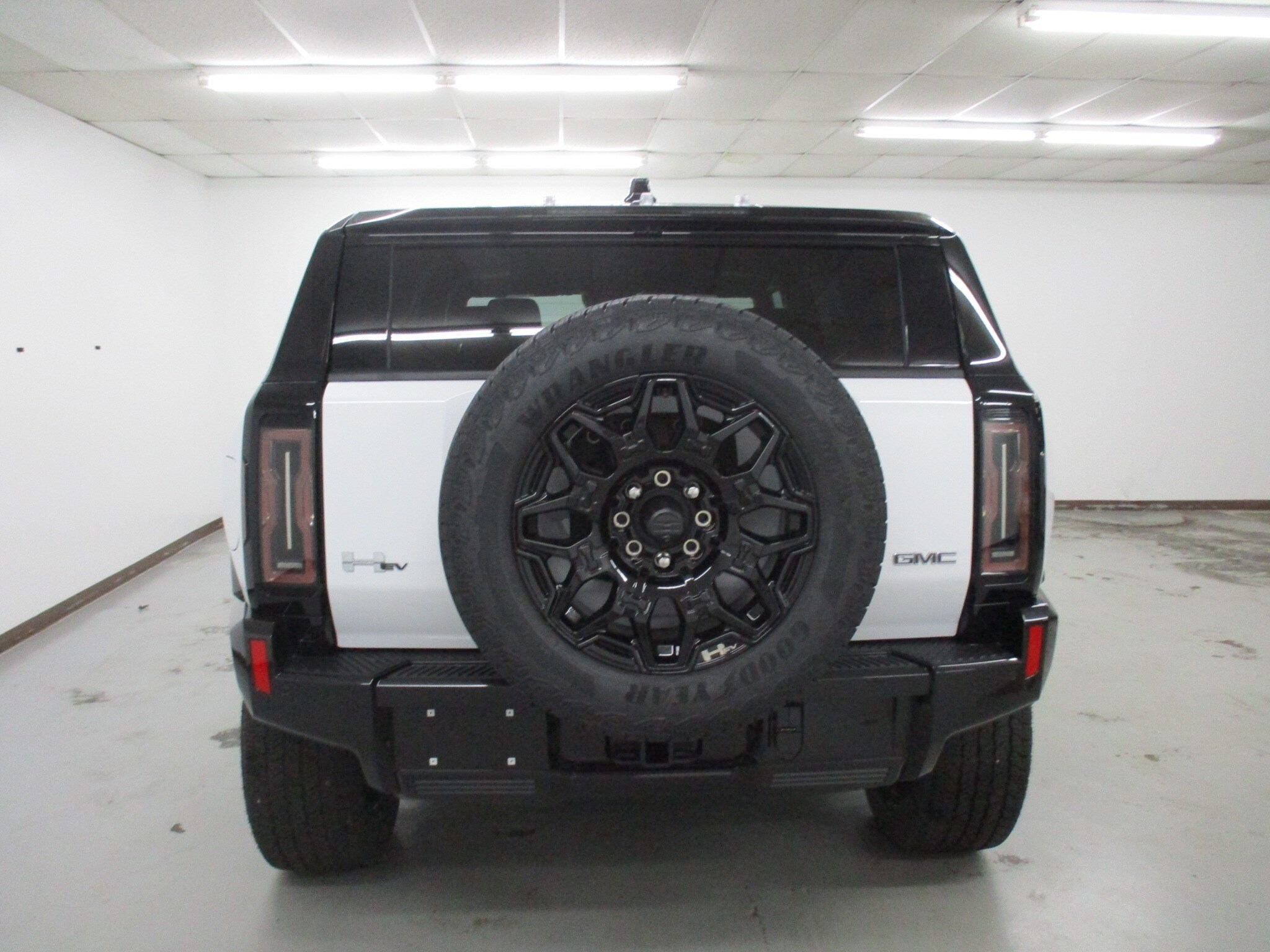 2026 GMC HUMMER EV 2X - Photo 11
