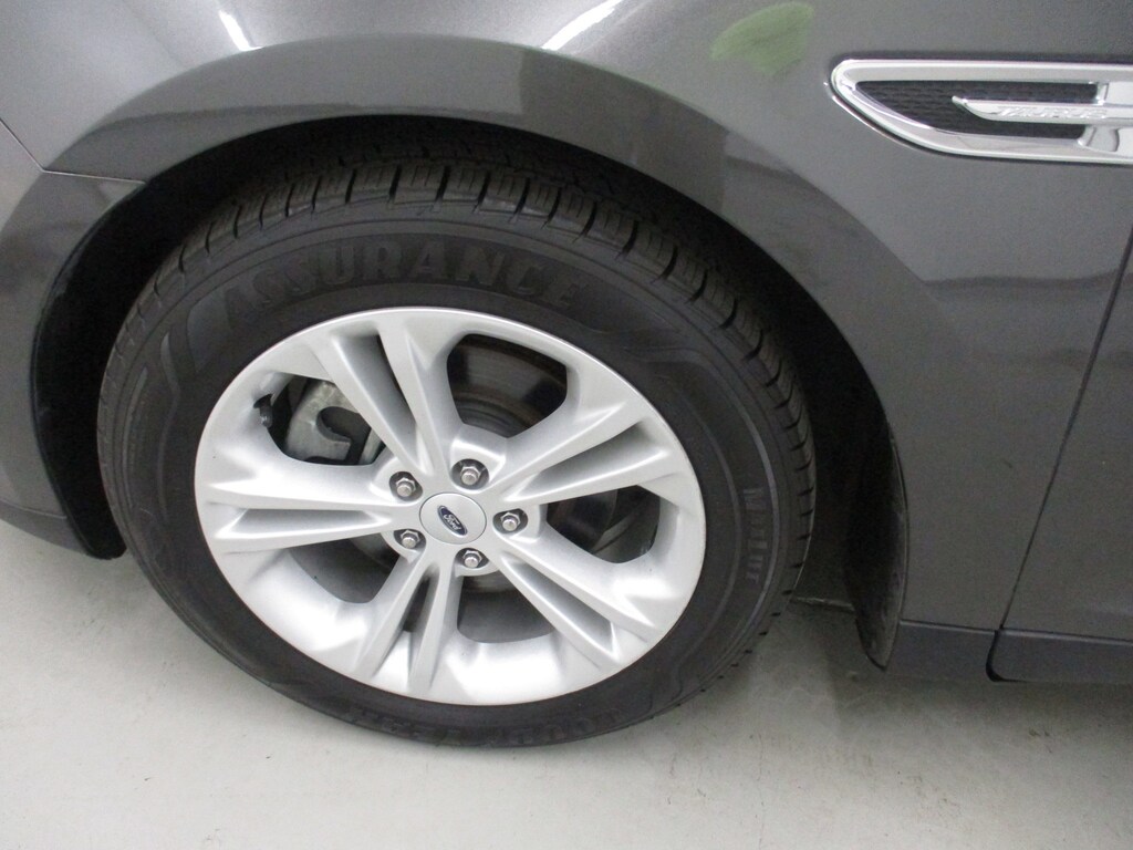 Used 2017 Ford Taurus SE