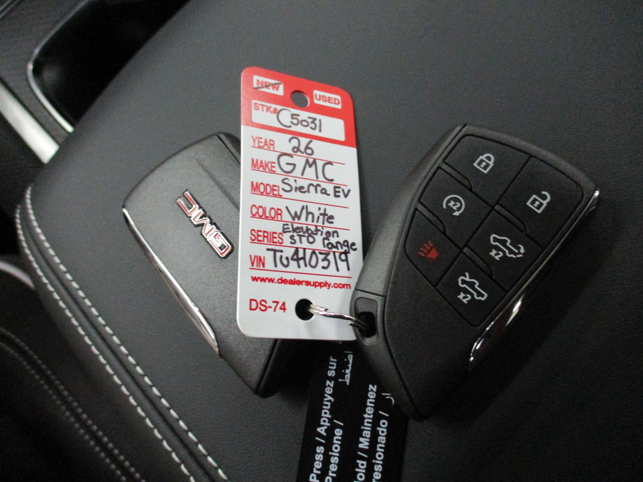 2026 GMC Sierra EV Elevation - Photo 29