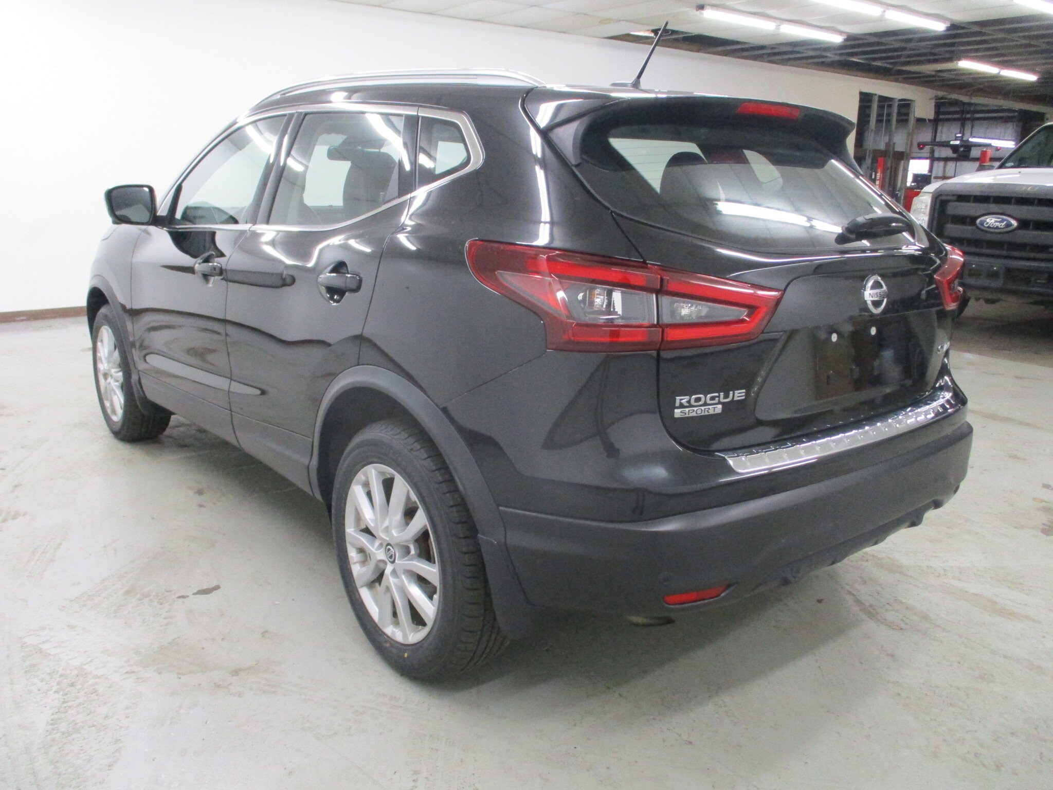 2020 Nissan Rogue Sport SV photo 4