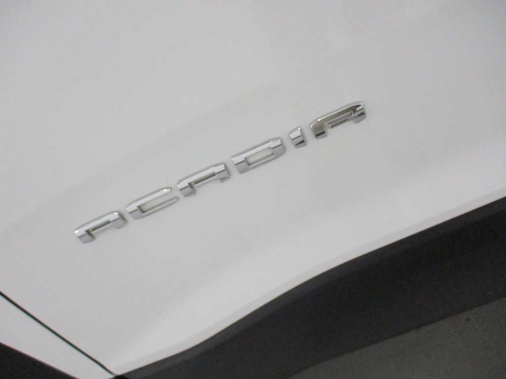 Used 2023 GMC Acadia SLE SUV