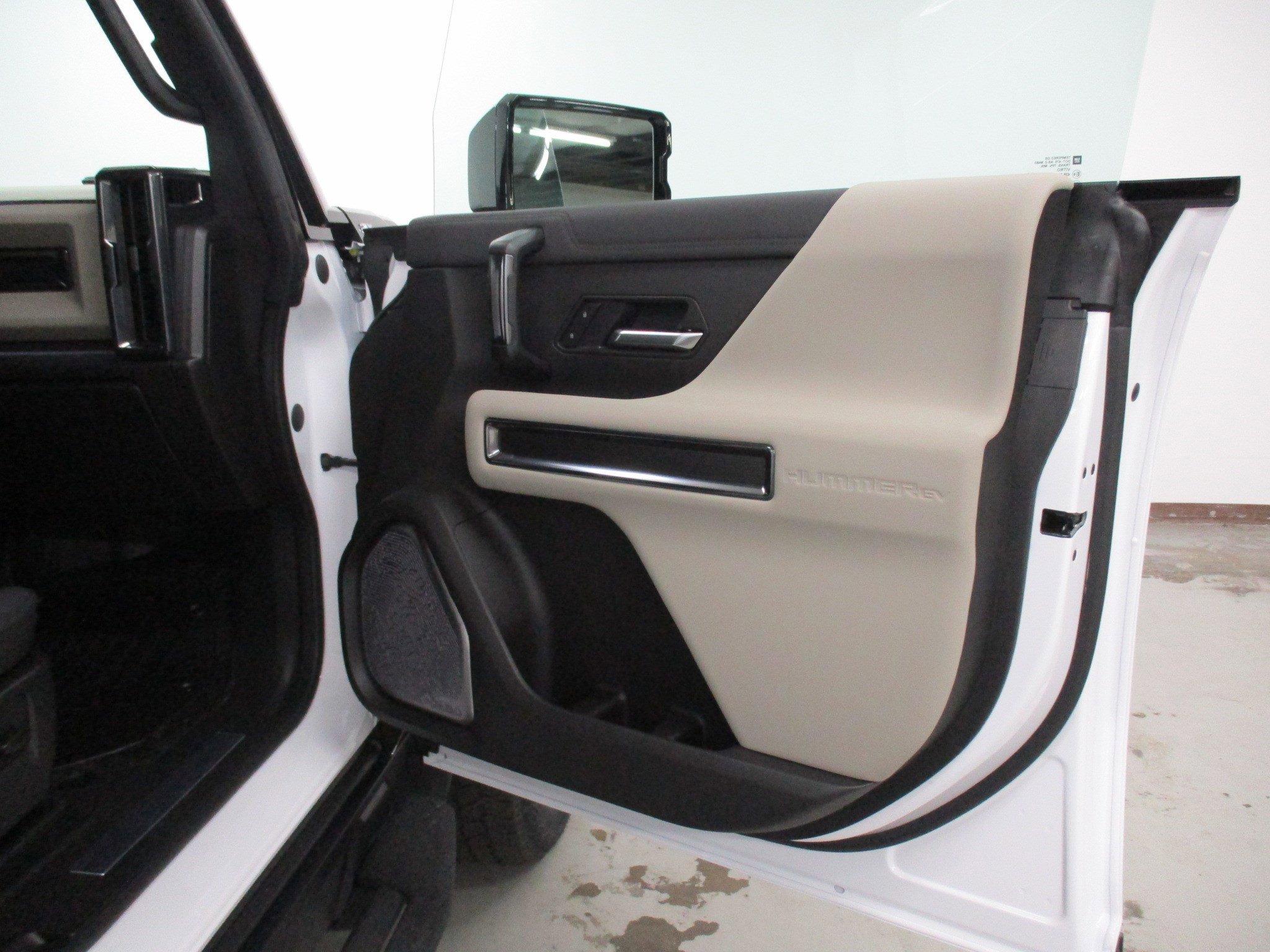 2026 GMC HUMMER EV 2X - Photo 16