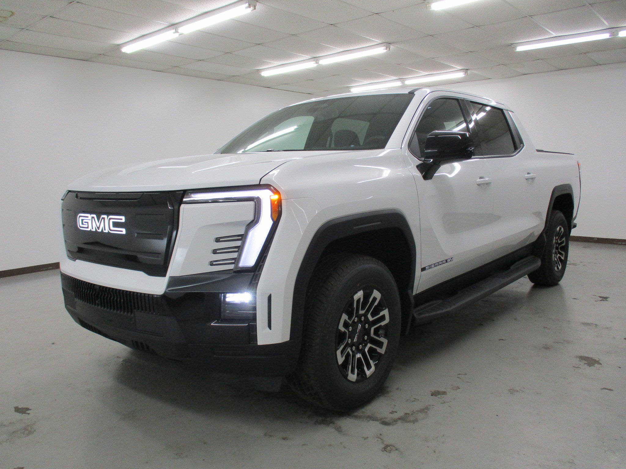 2026 GMC Sierra EV Elevation's photo
