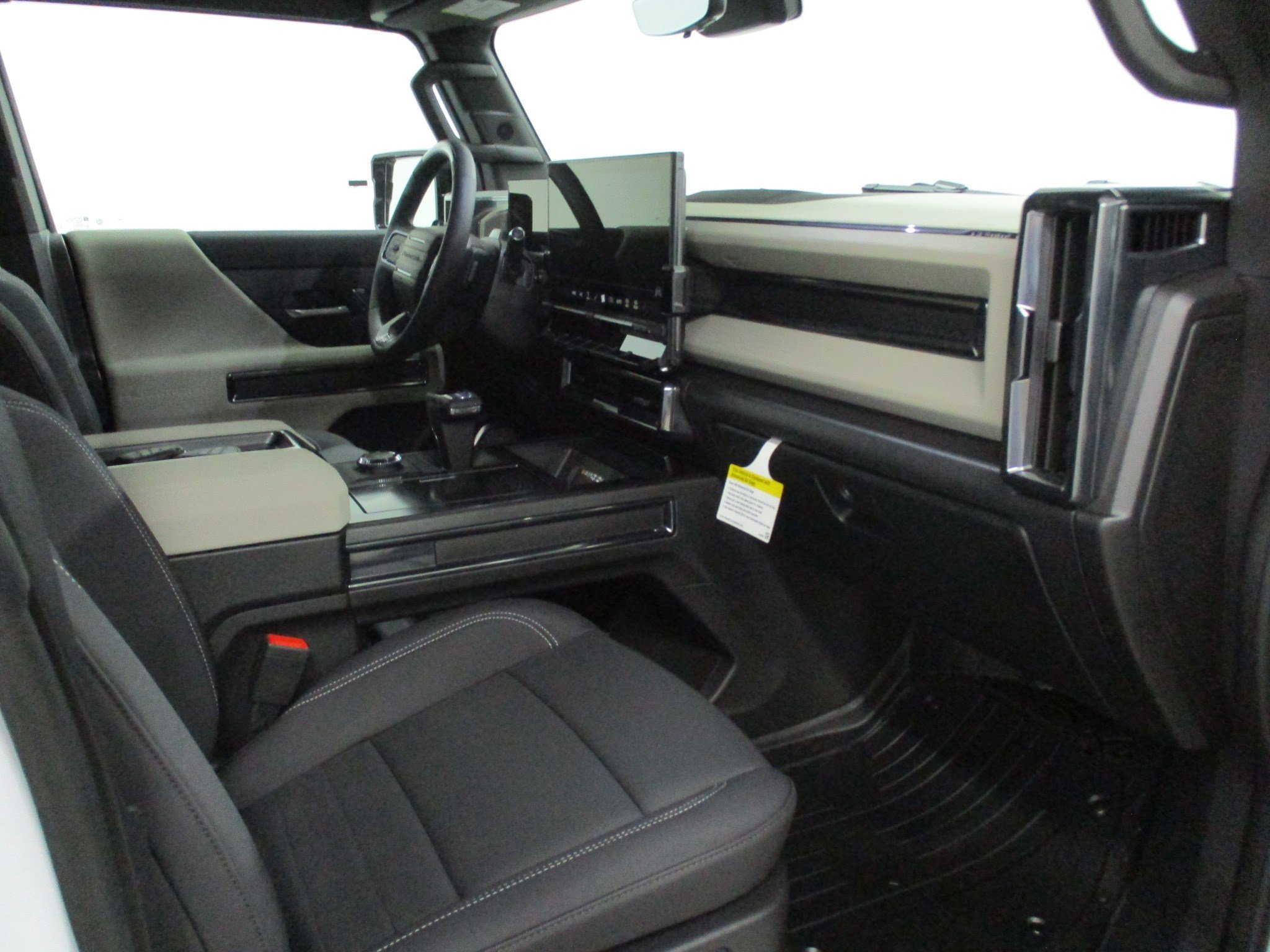 2026 GMC HUMMER EV 2X - Photo 17