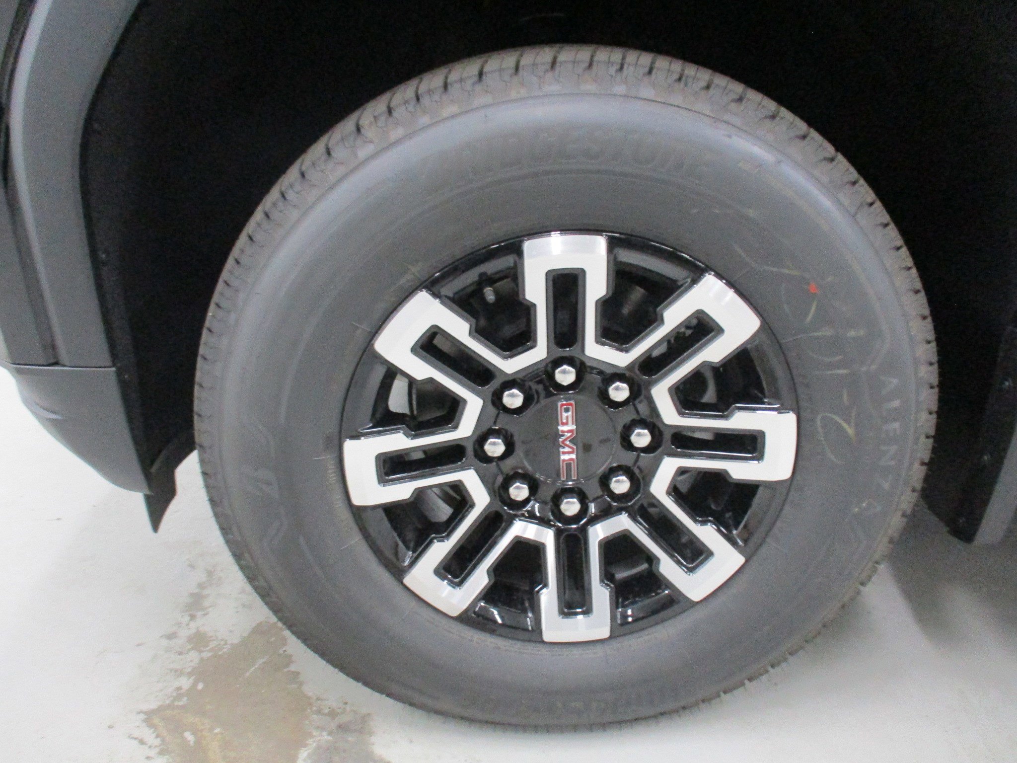 2026 GMC Sierra EV Elevation - Photo 11
