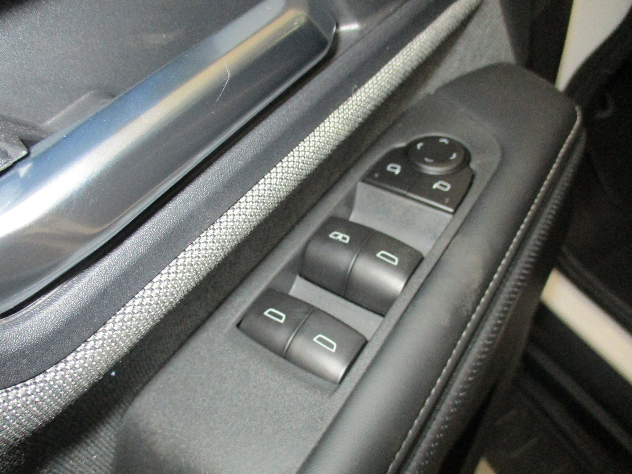 2026 GMC Sierra EV Elevation - Photo 14