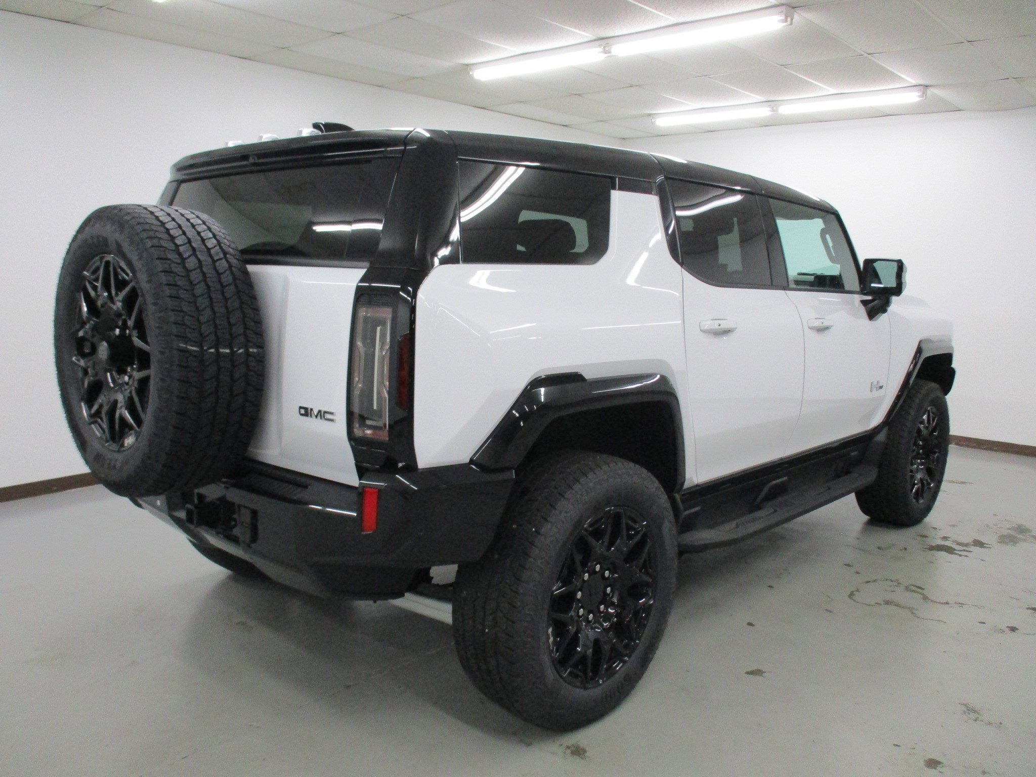 2026 GMC HUMMER EV 2X - Photo 14