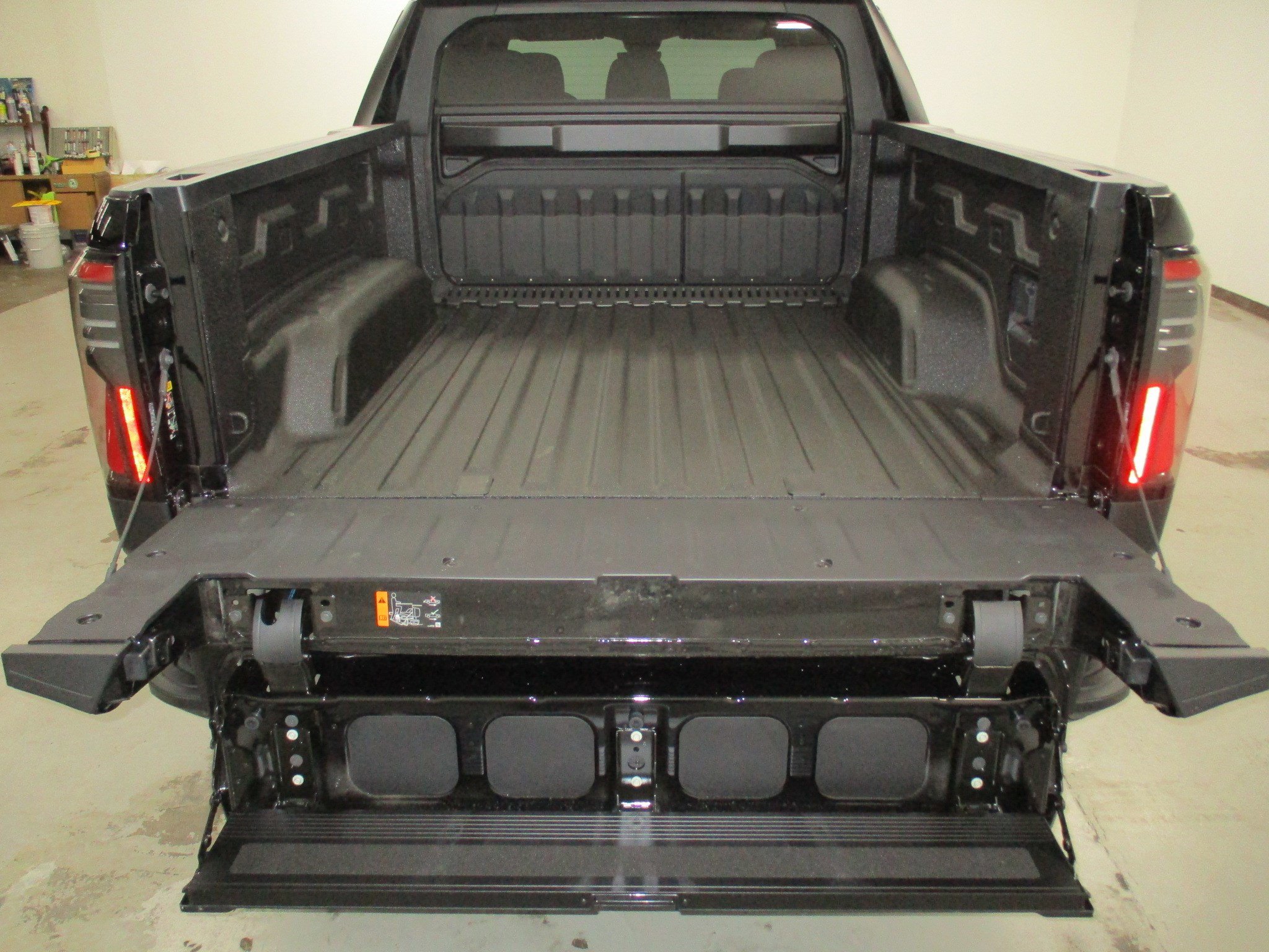 2026 GMC Sierra EV Elevation - Photo 6