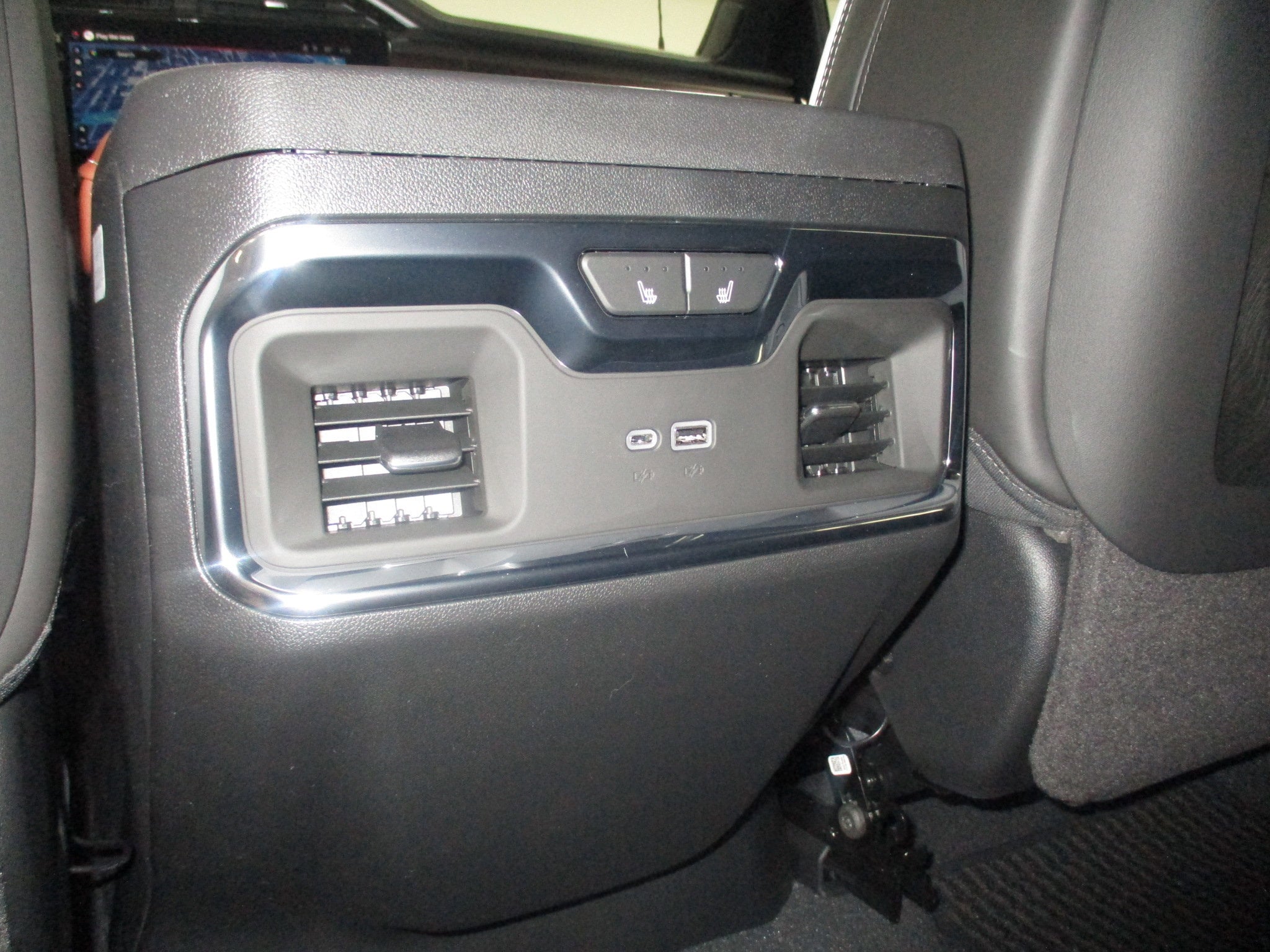 2026 GMC Sierra 2500HD Denali Ultimate - Photo 30