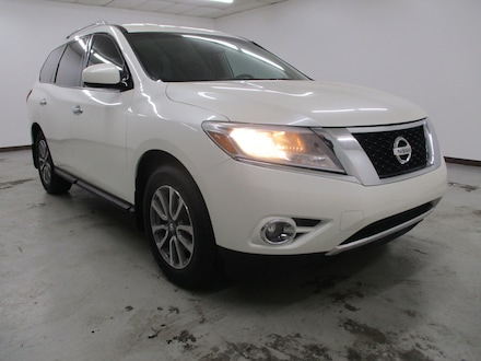 2016 Nissan Pathfinder SV