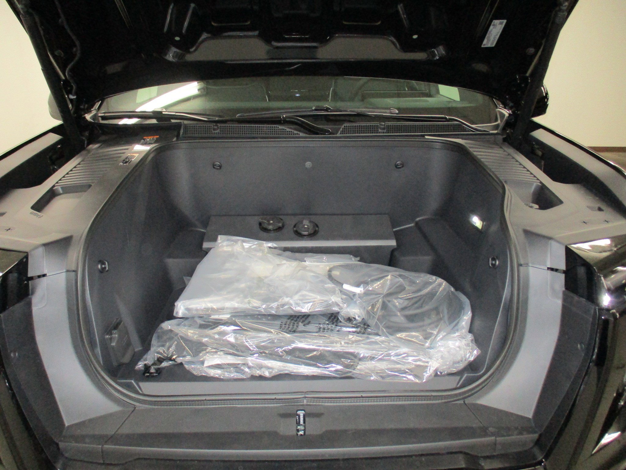 2026 GMC Sierra EV Elevation - Photo 10