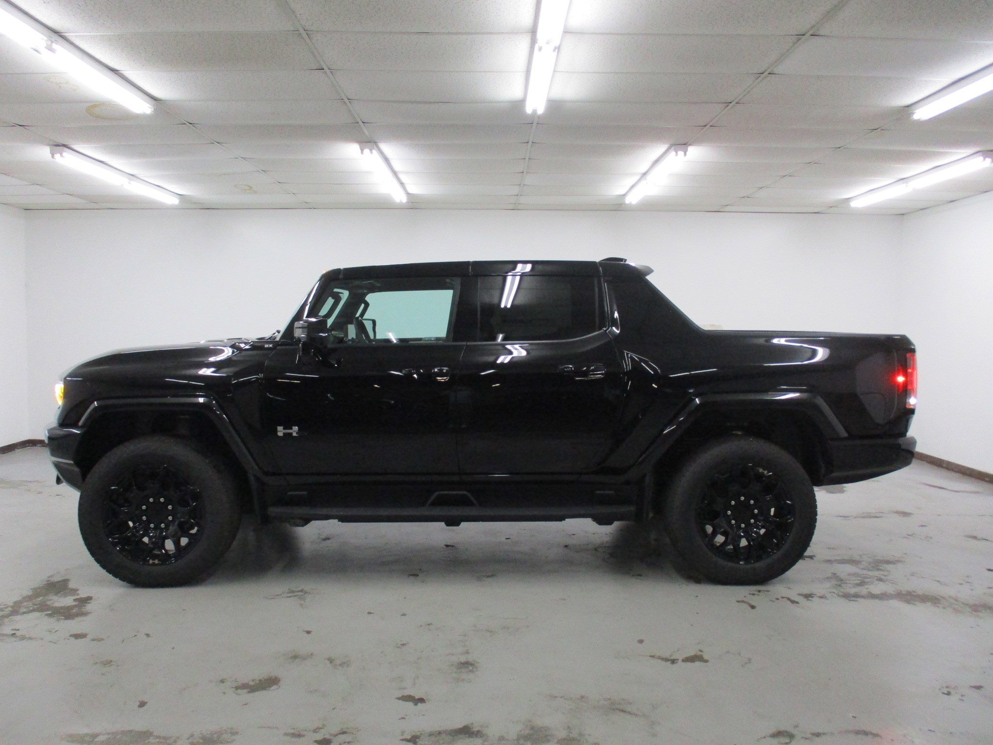 2026 GMC HUMMER EV 2X - Photo 2