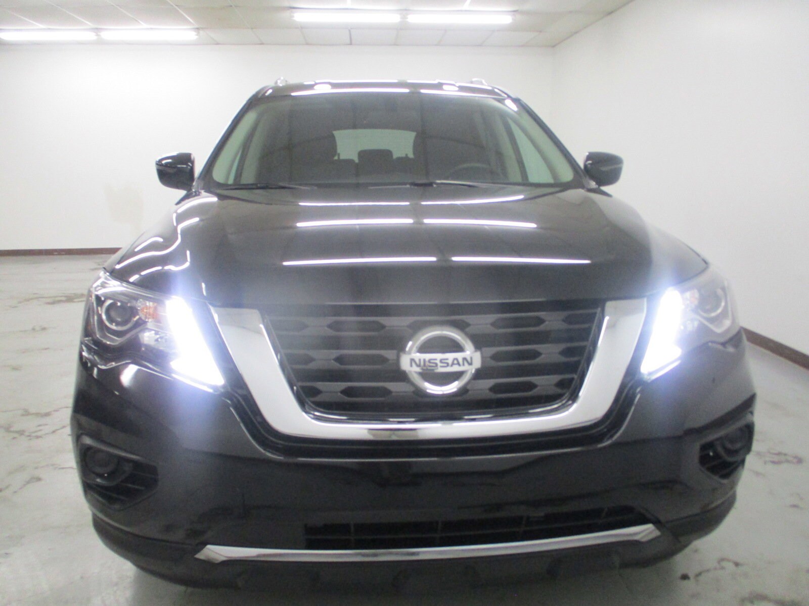 Used 2019 Nissan Pathfinder S with VIN 5N1DR2MM6KC583512 for sale in Battle Creek, MI