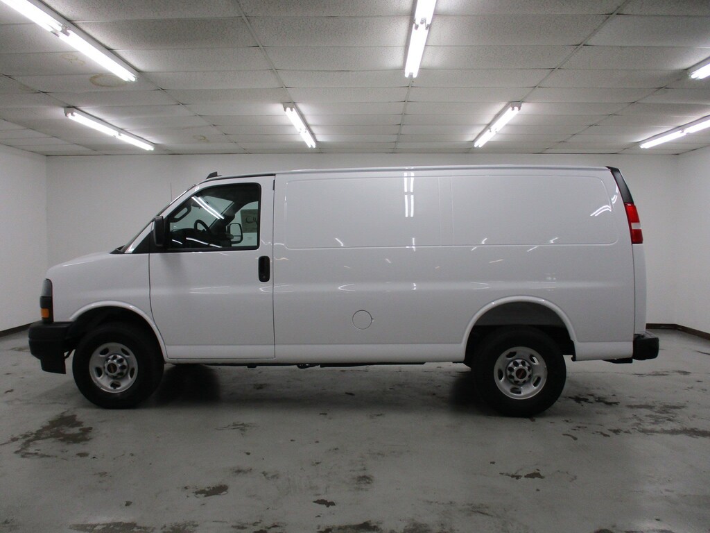 New 2025 GMC Savana 3500 Work Van Van Cargo Van