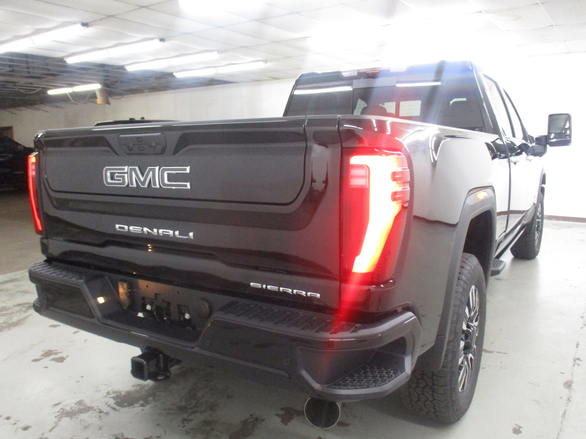 2026 GMC Sierra 2500HD Denali Ultimate - Photo 9