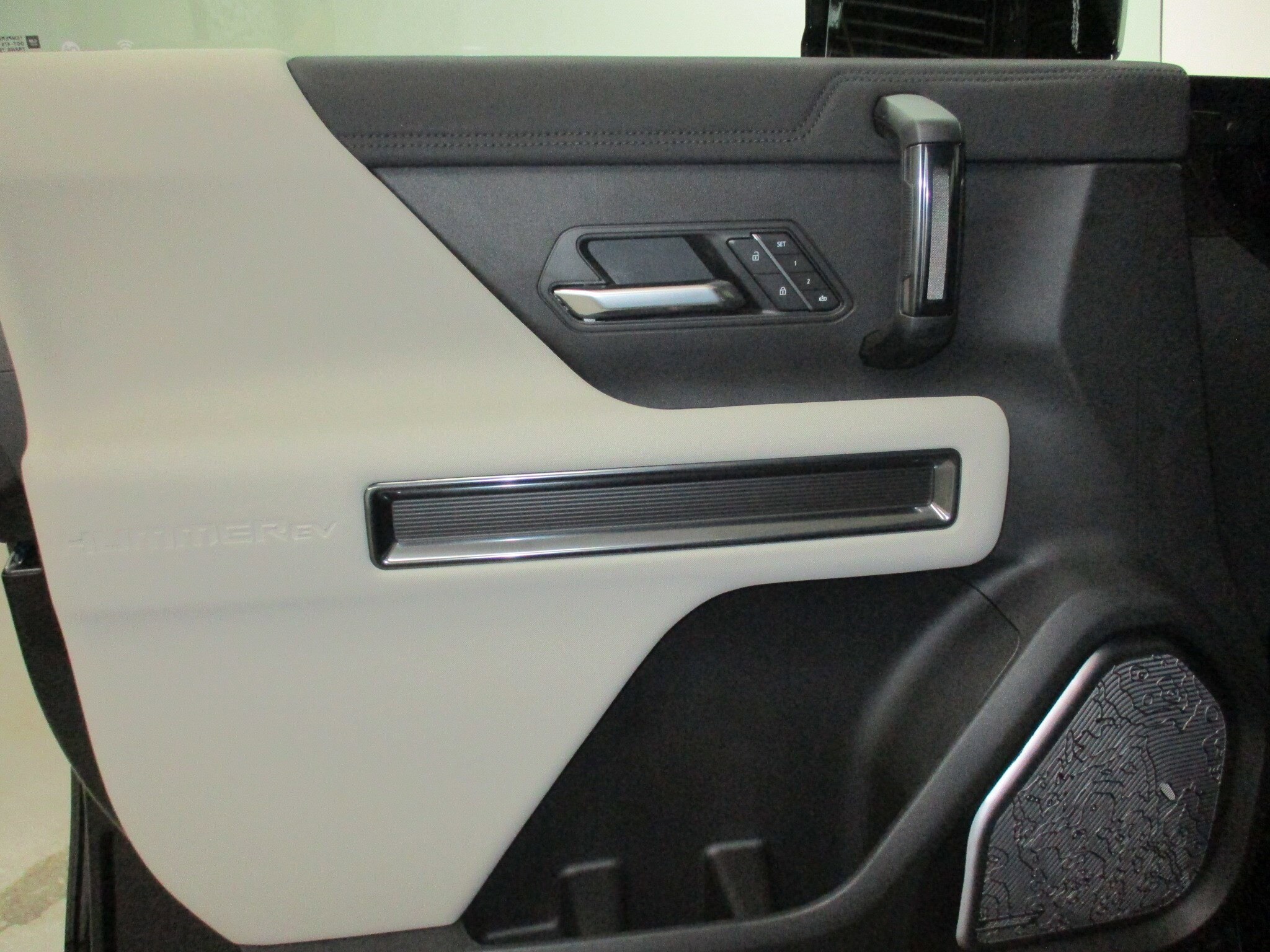 2026 GMC HUMMER EV 2X - Photo 14