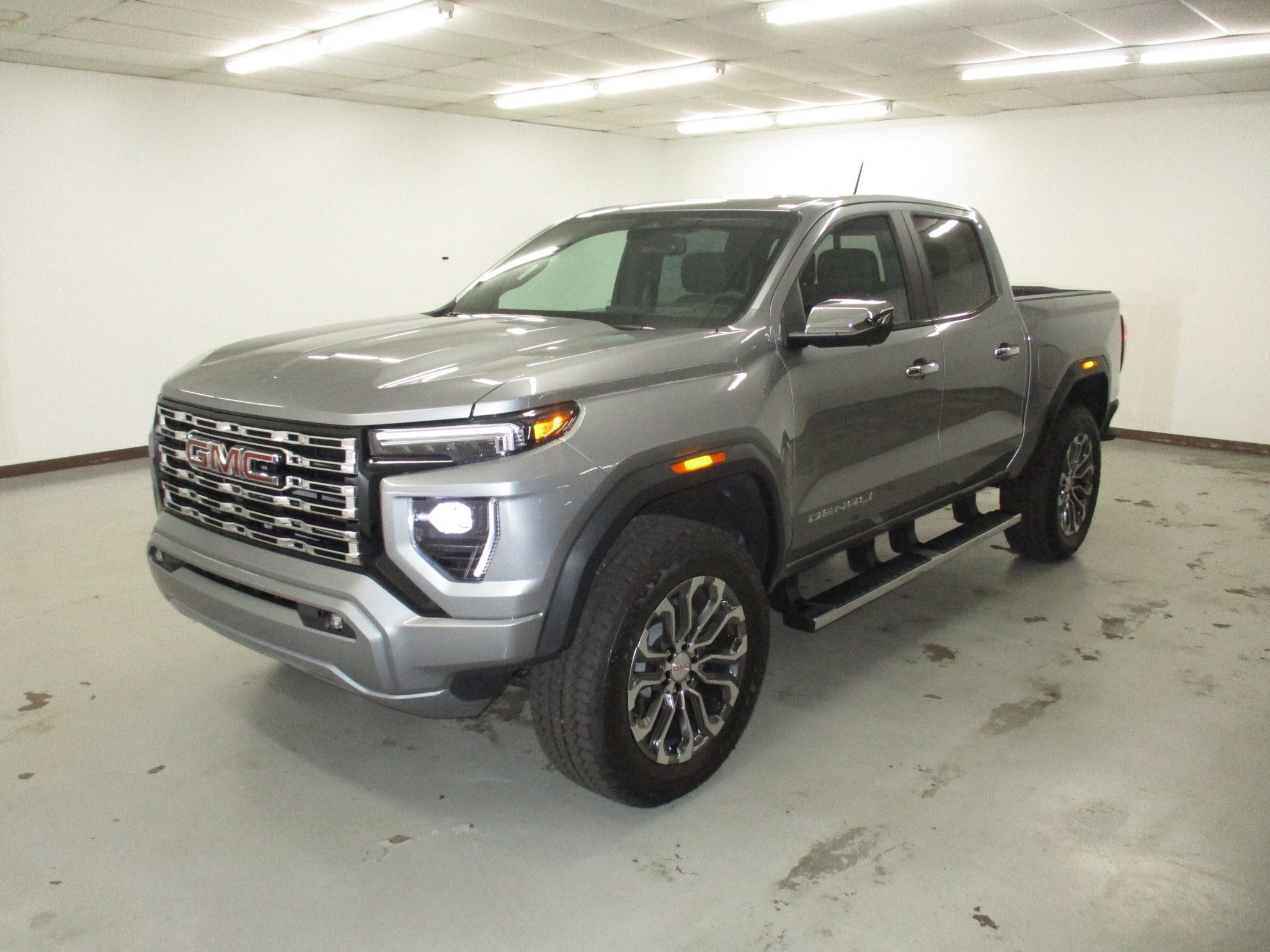 2026 GMC Canyon 4WD Denali Crew Cab Short Box's photo