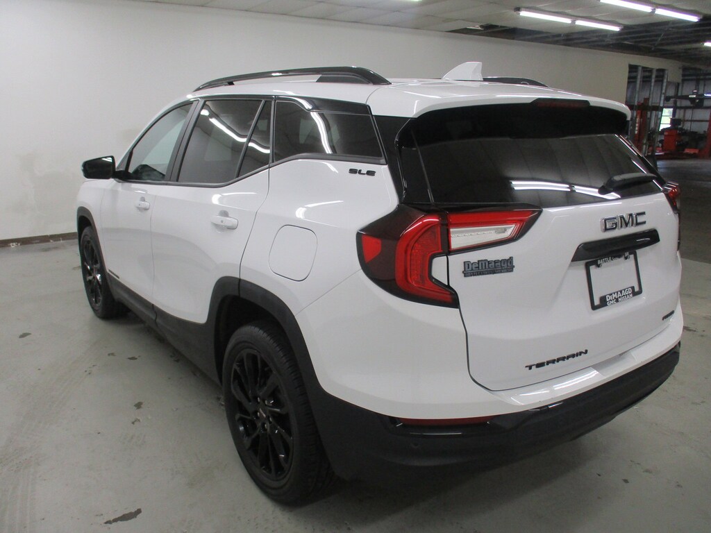 Used 2023 GMC Terrain SLE SUV