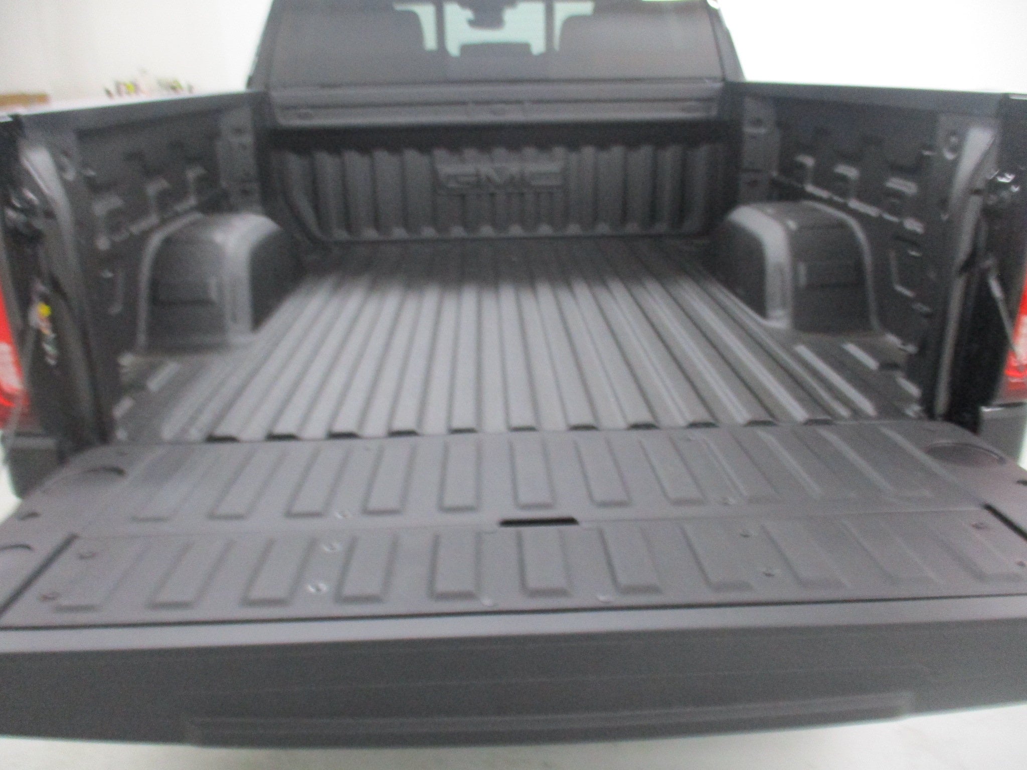 2026 GMC Sierra 1500 AT4 - Photo 7