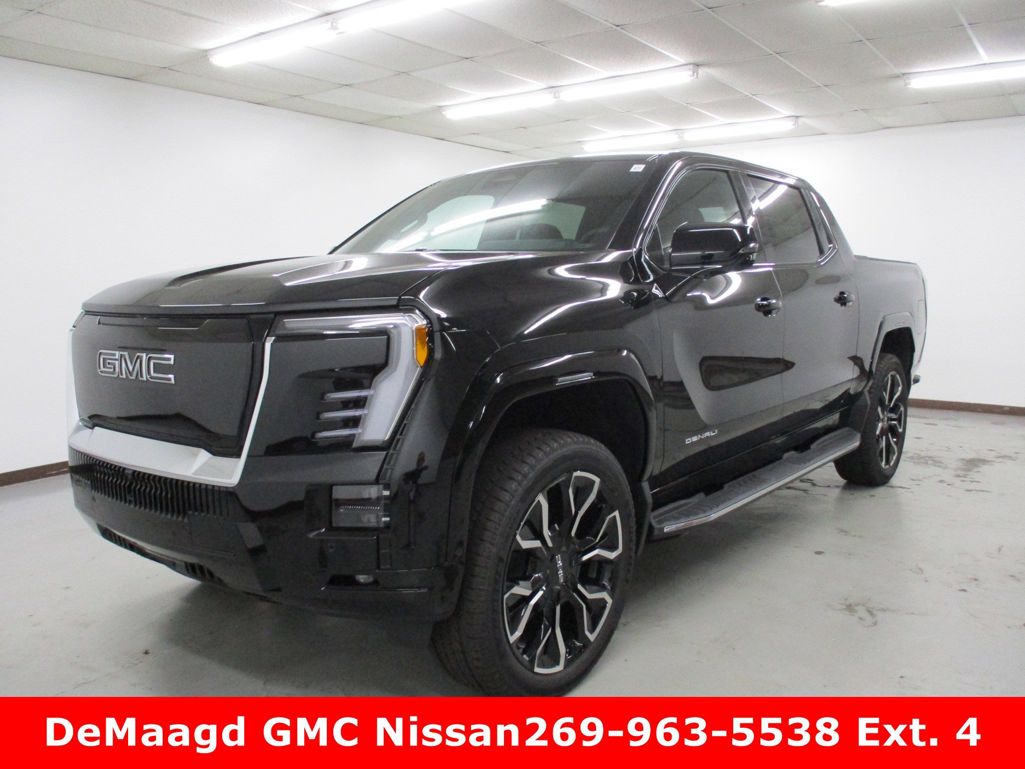 2025 GMC Sierra EV Denali's photo