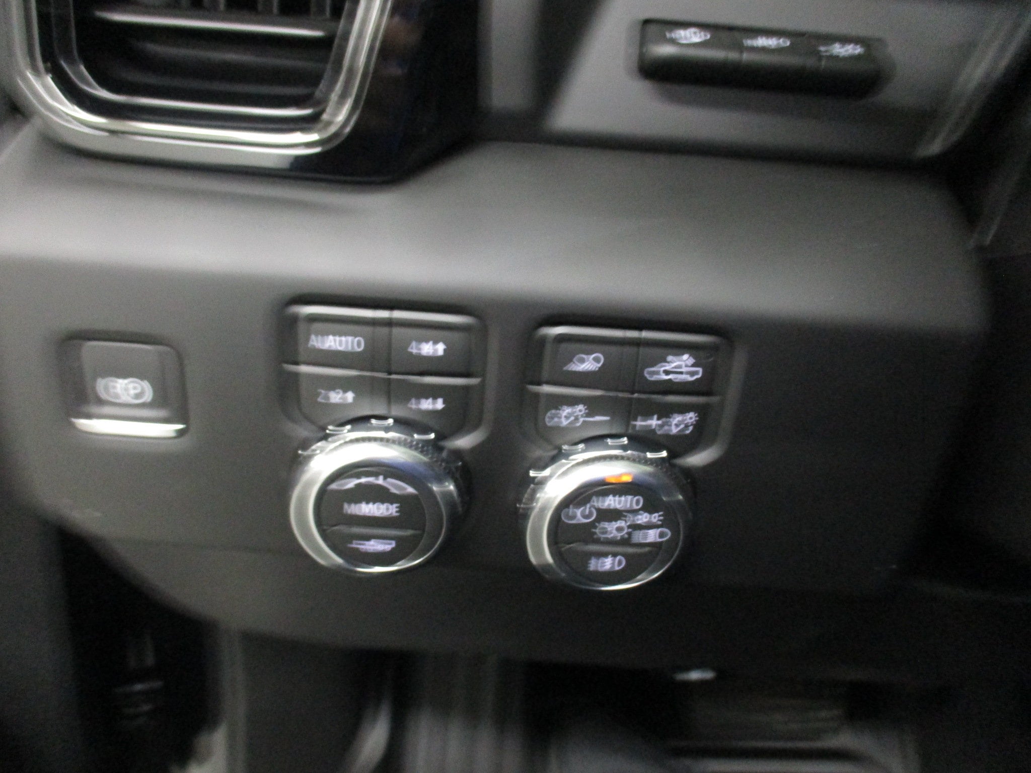 2026 GMC Sierra 1500 AT4 - Photo 23