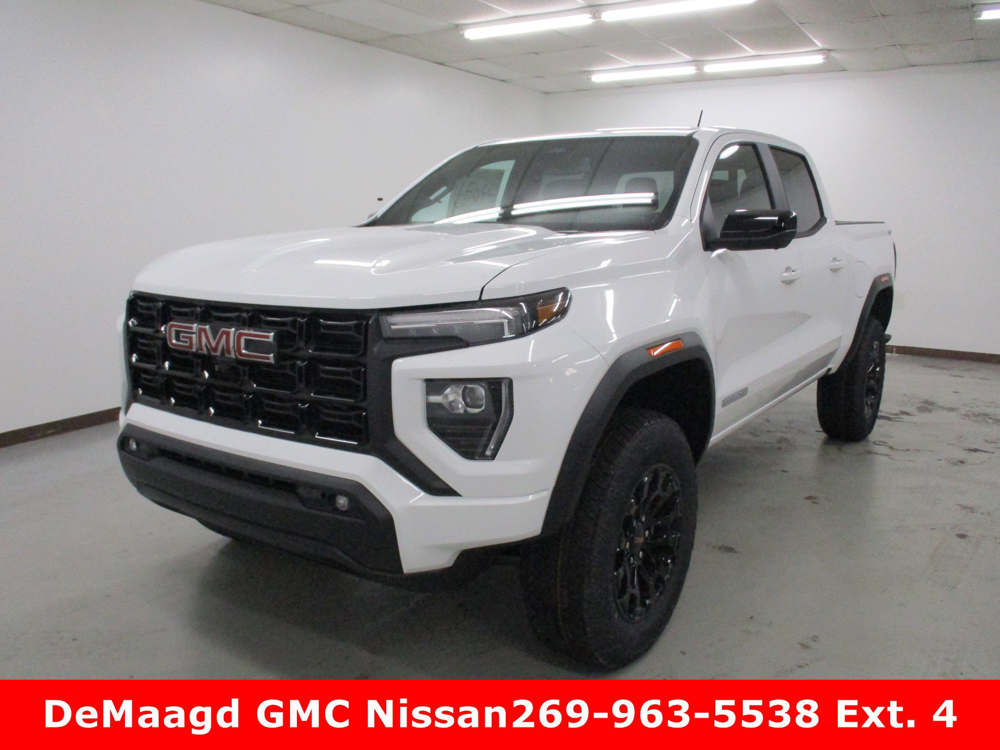 2026 GMC Canyon Elevation's photo