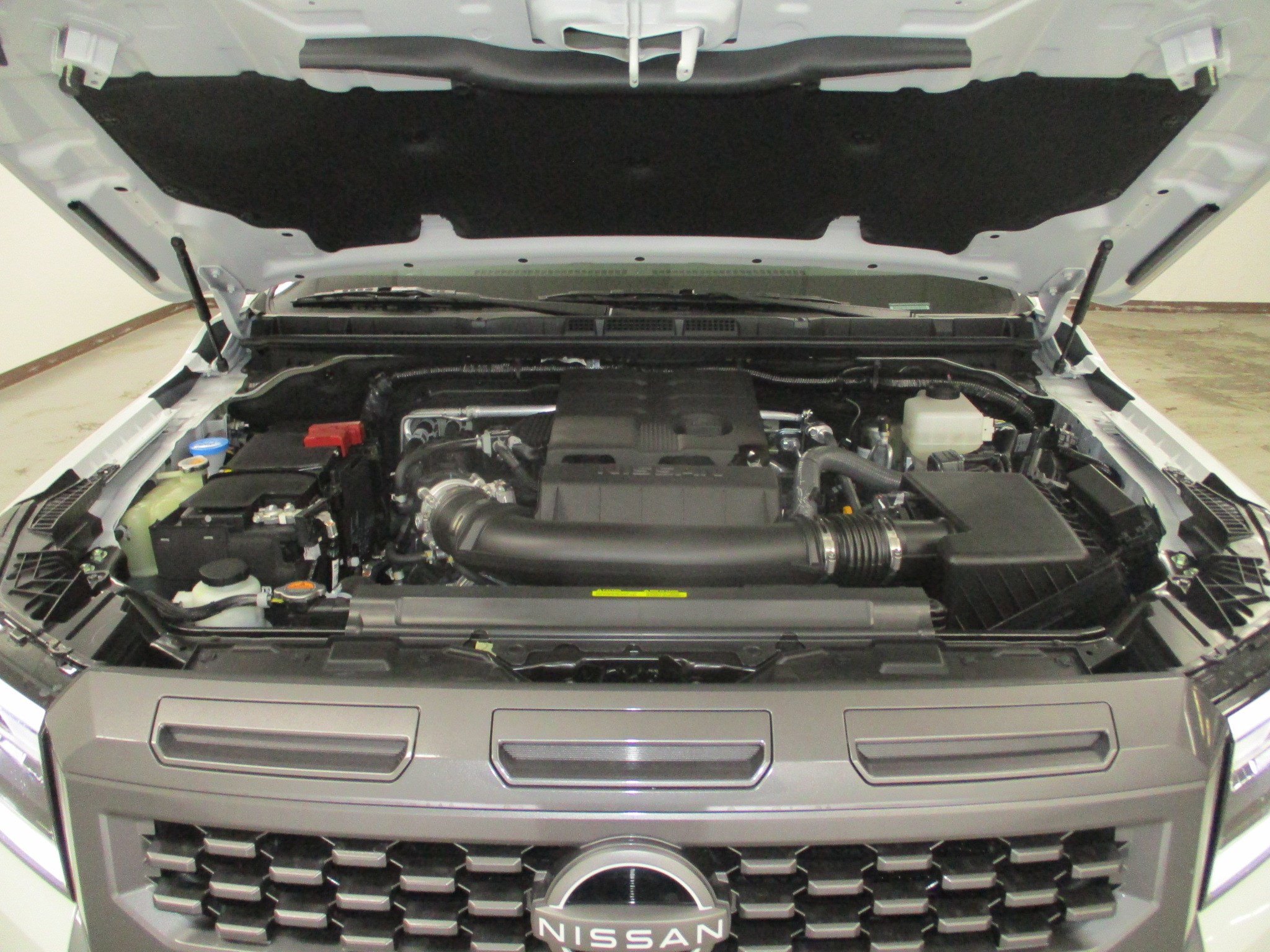 2025 Nissan Frontier SL - Photo 10