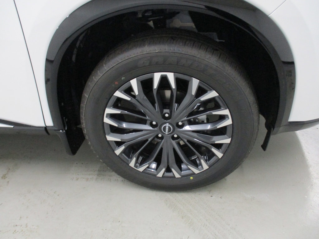 2026 Nissan Rogue Platinum photo 4